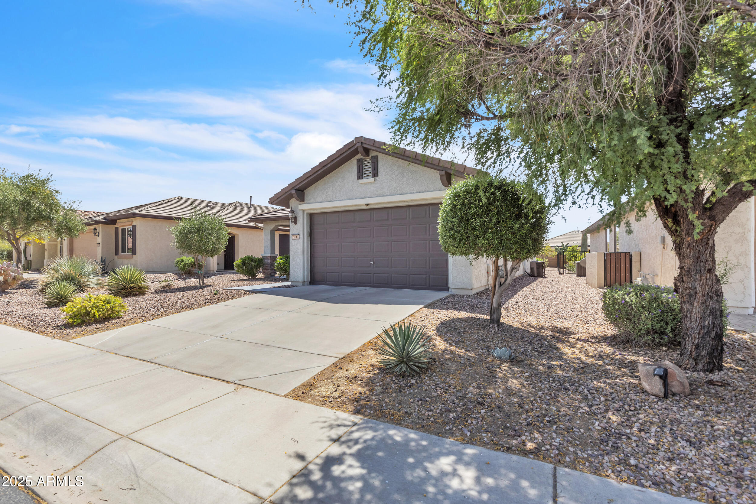 6743 W MOCKINGBIRD Way