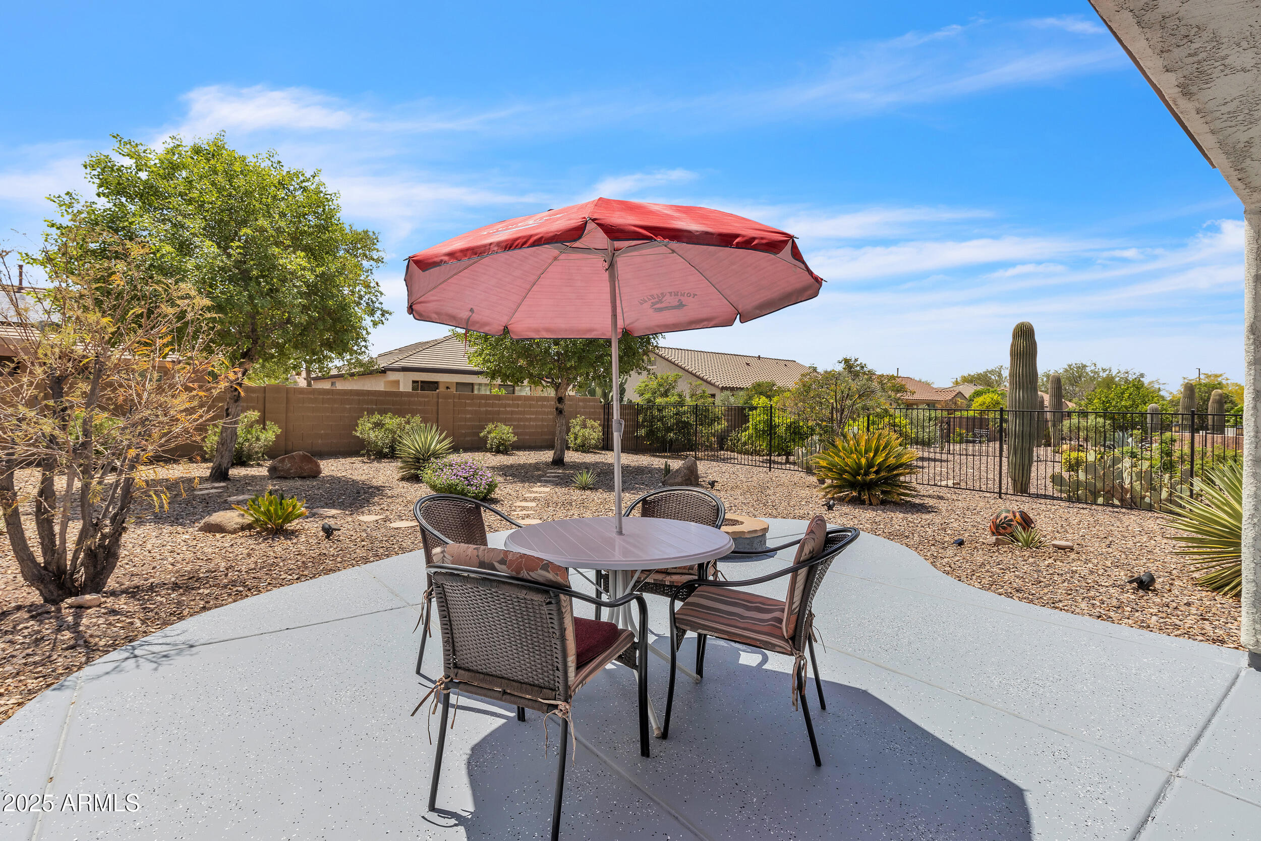 6743 W MOCKINGBIRD Way