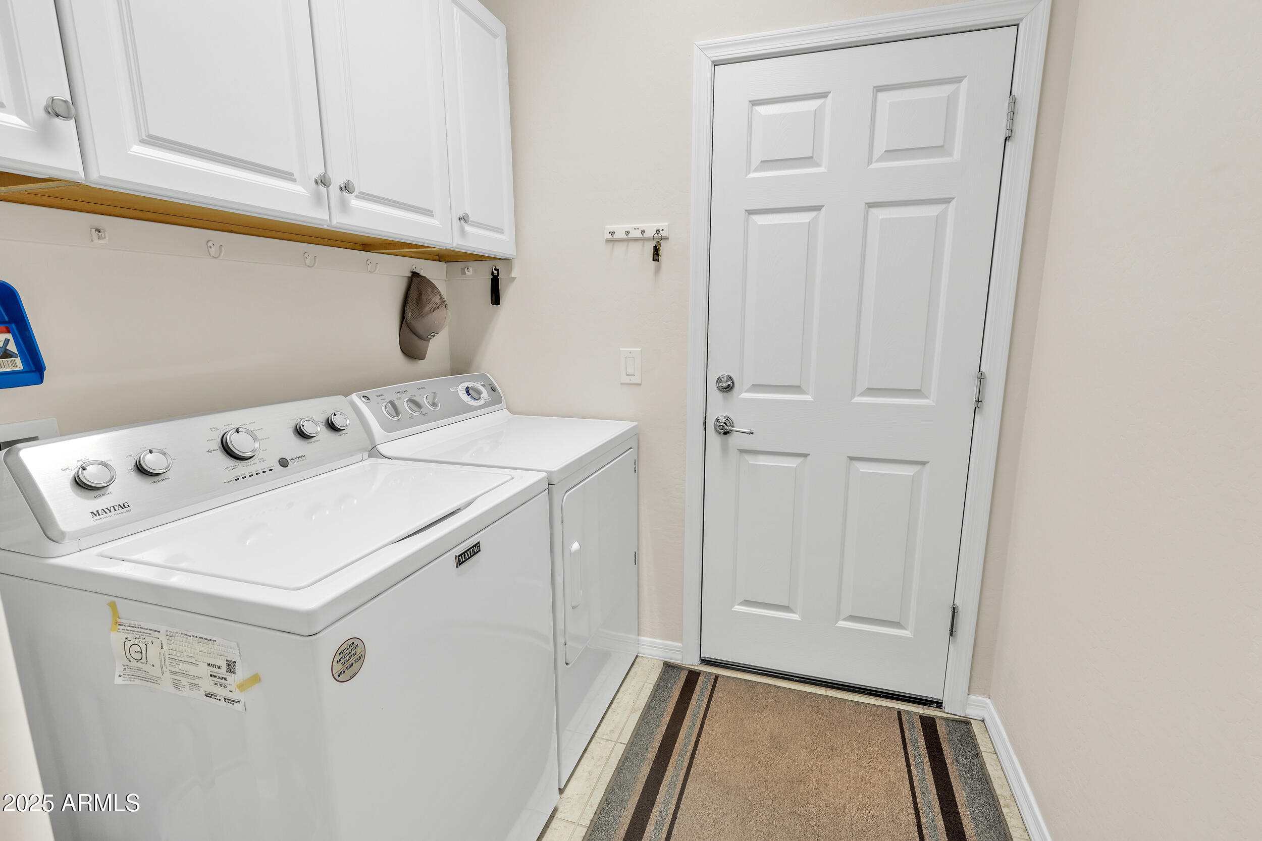 6743 W MOCKINGBIRD Way