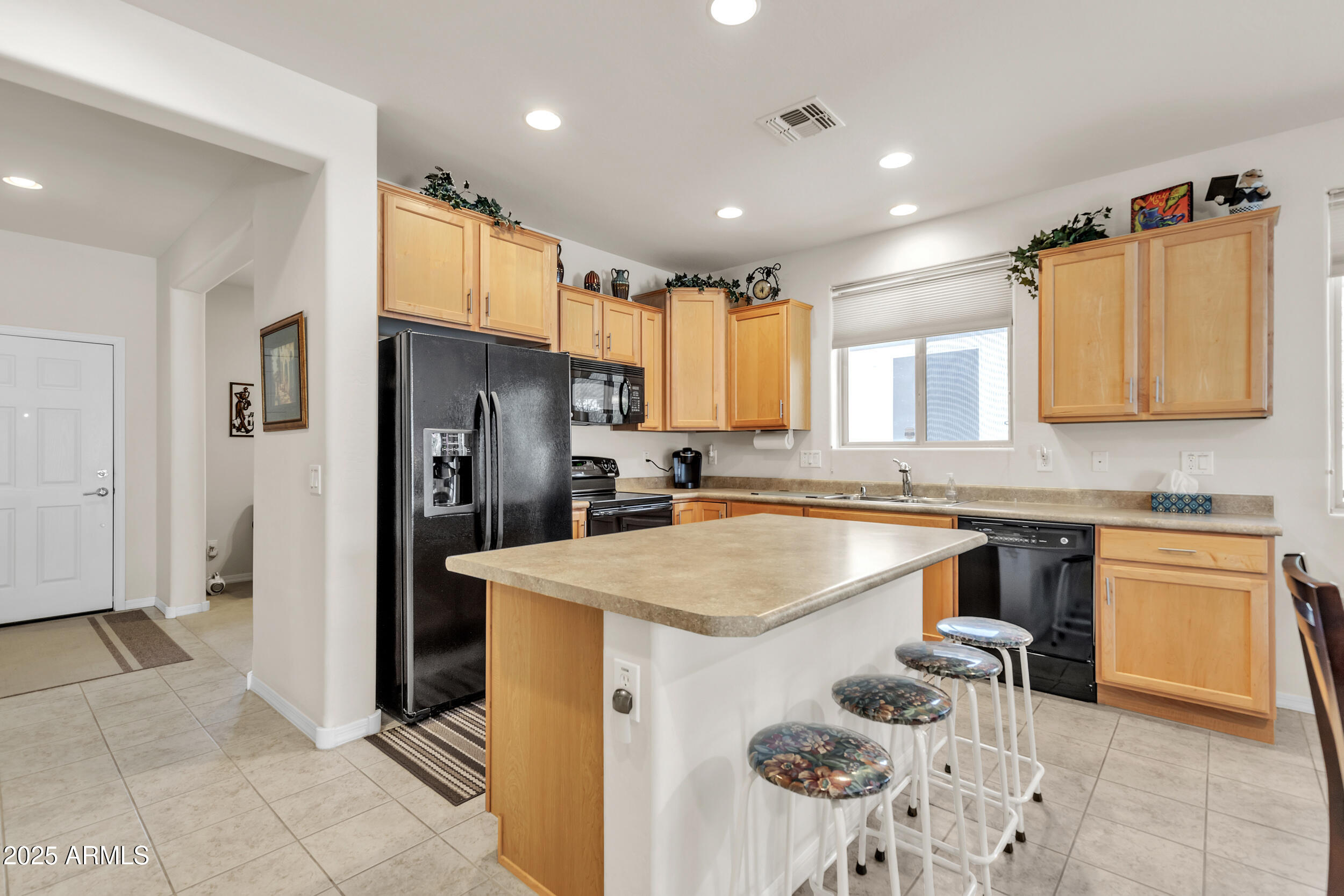 6743 W MOCKINGBIRD Way