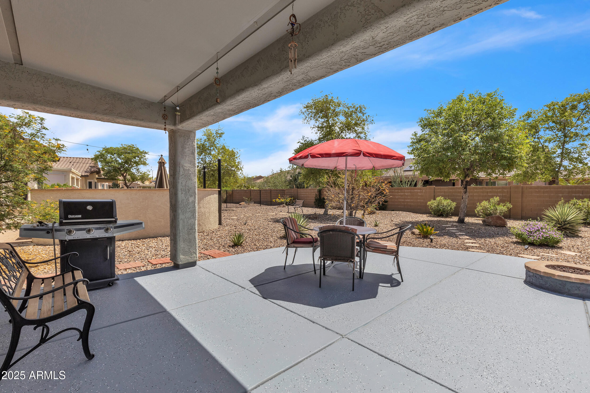 6743 W MOCKINGBIRD Way