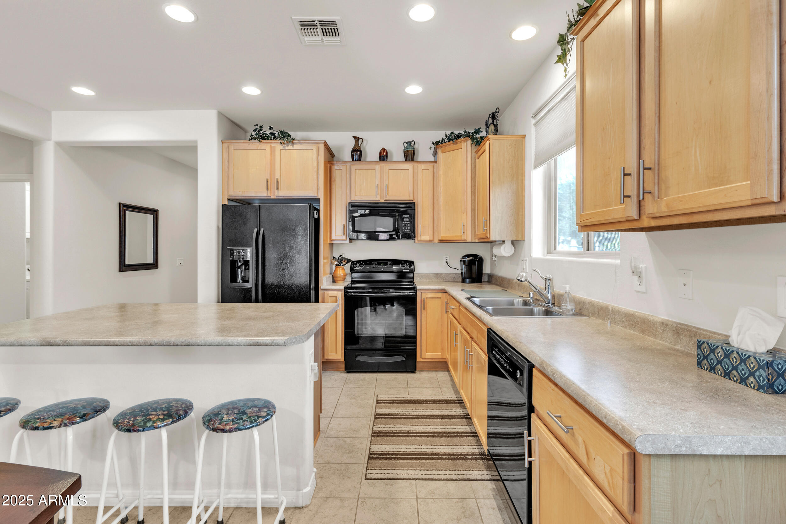 6743 W MOCKINGBIRD Way