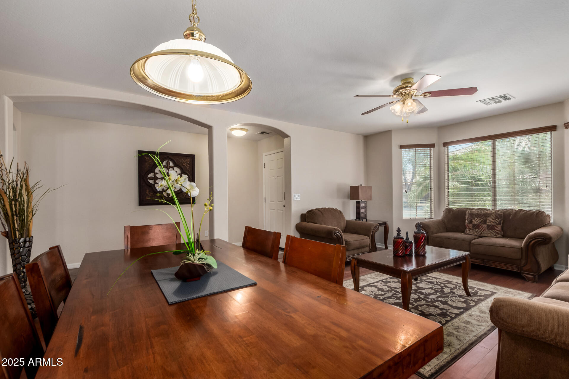 24806 W HIDALGO Drive