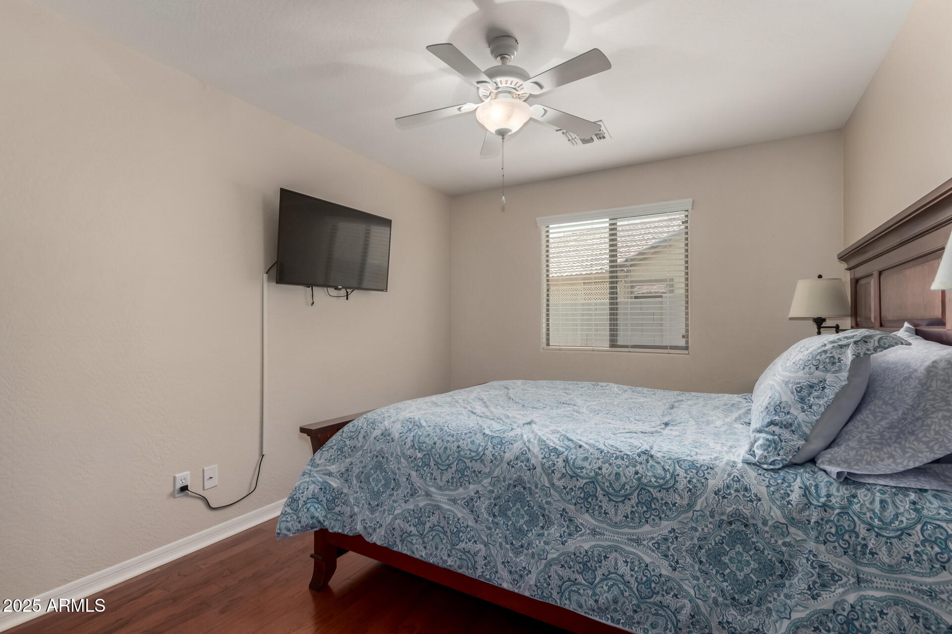 24806 W HIDALGO Drive