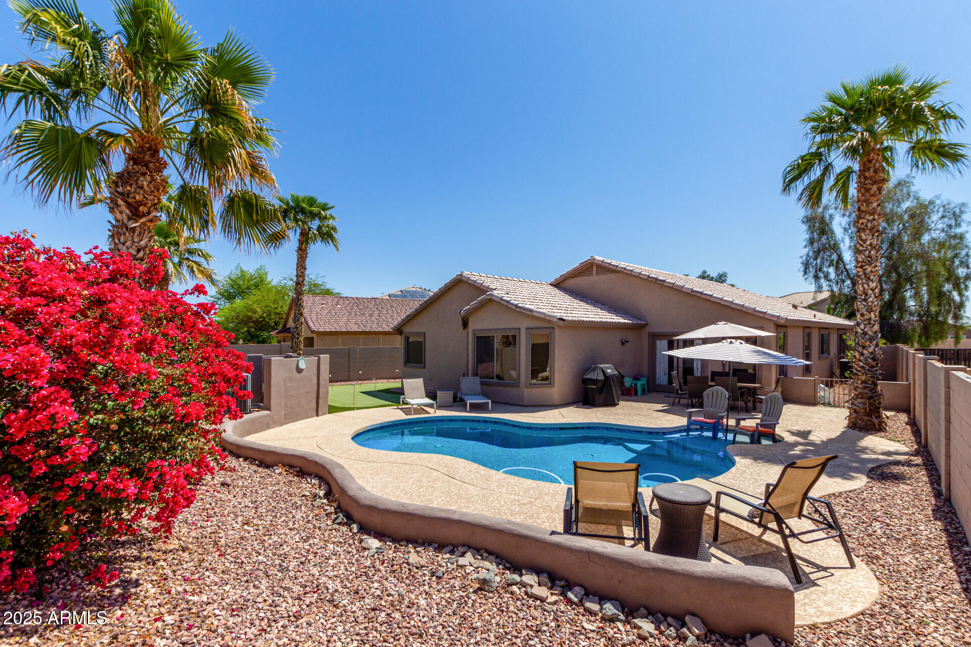 24806 W HIDALGO Drive