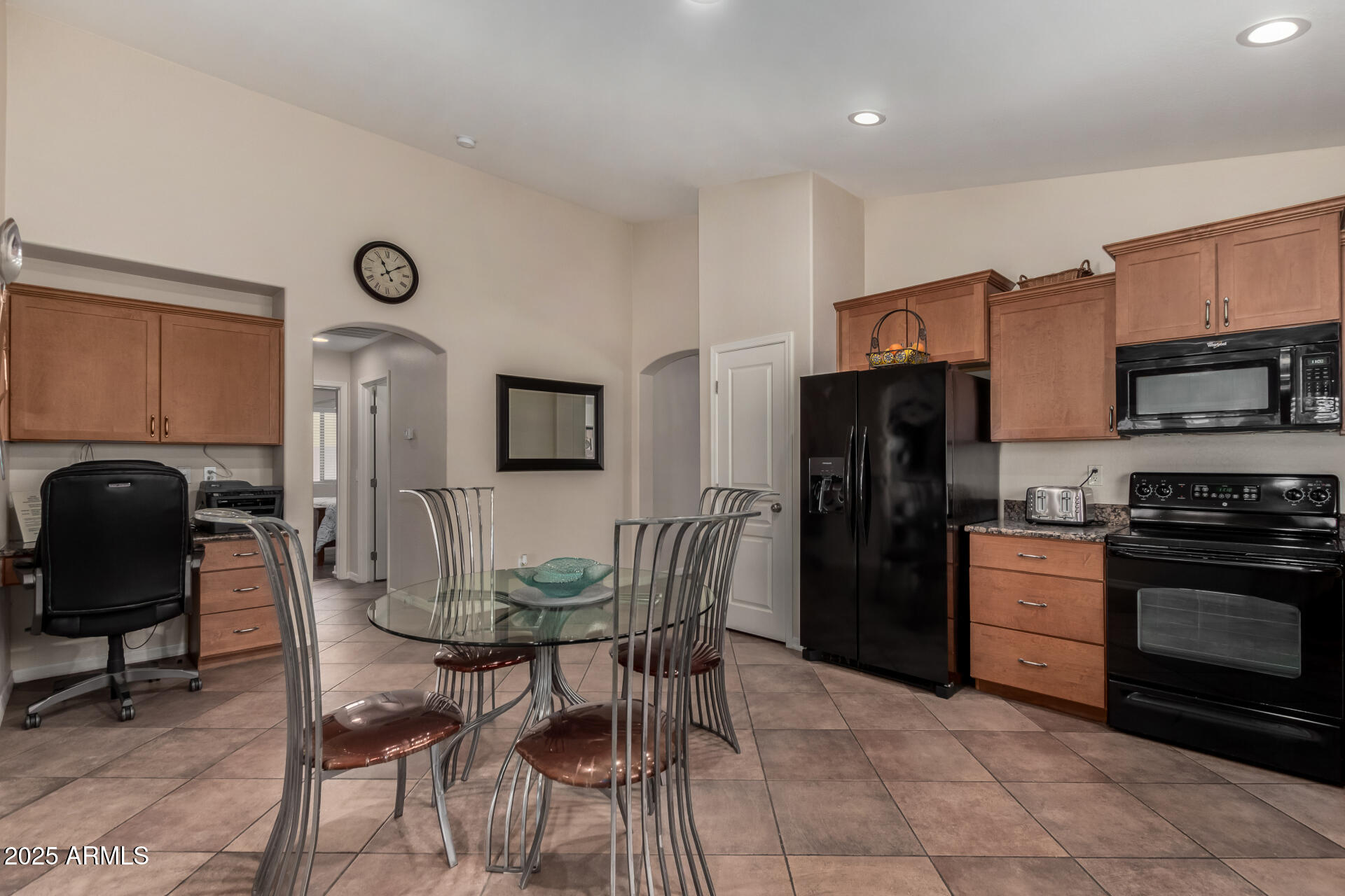 24806 W HIDALGO Drive