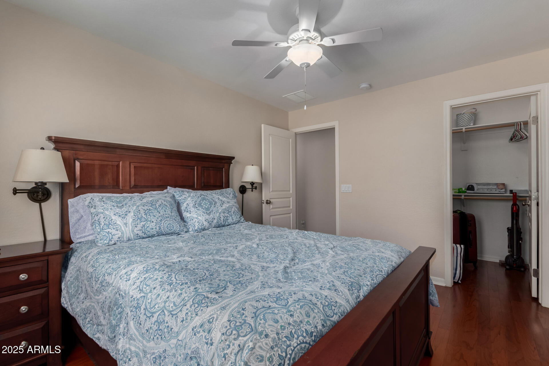 24806 W HIDALGO Drive