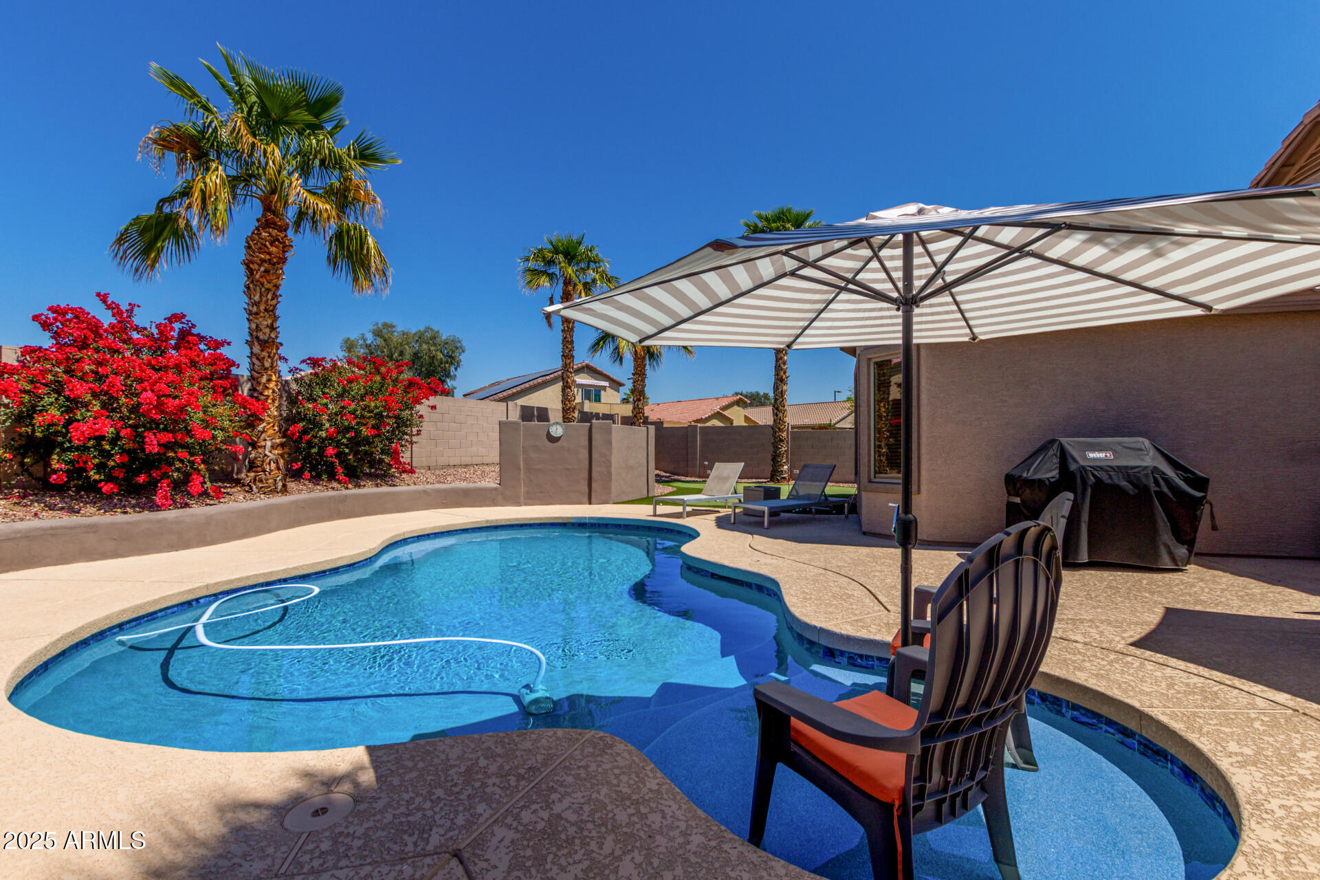 24806 W HIDALGO Drive