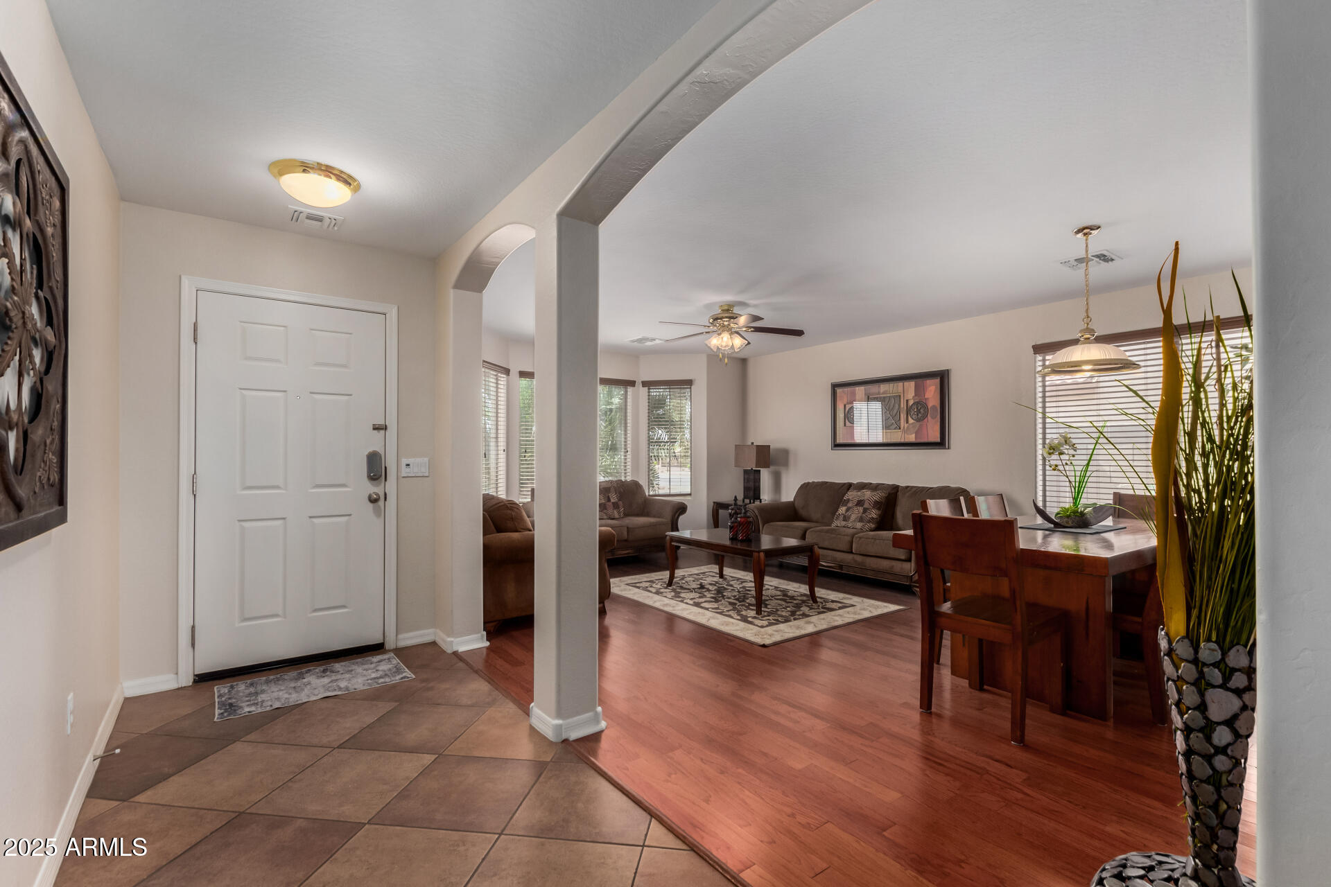 24806 W HIDALGO Drive