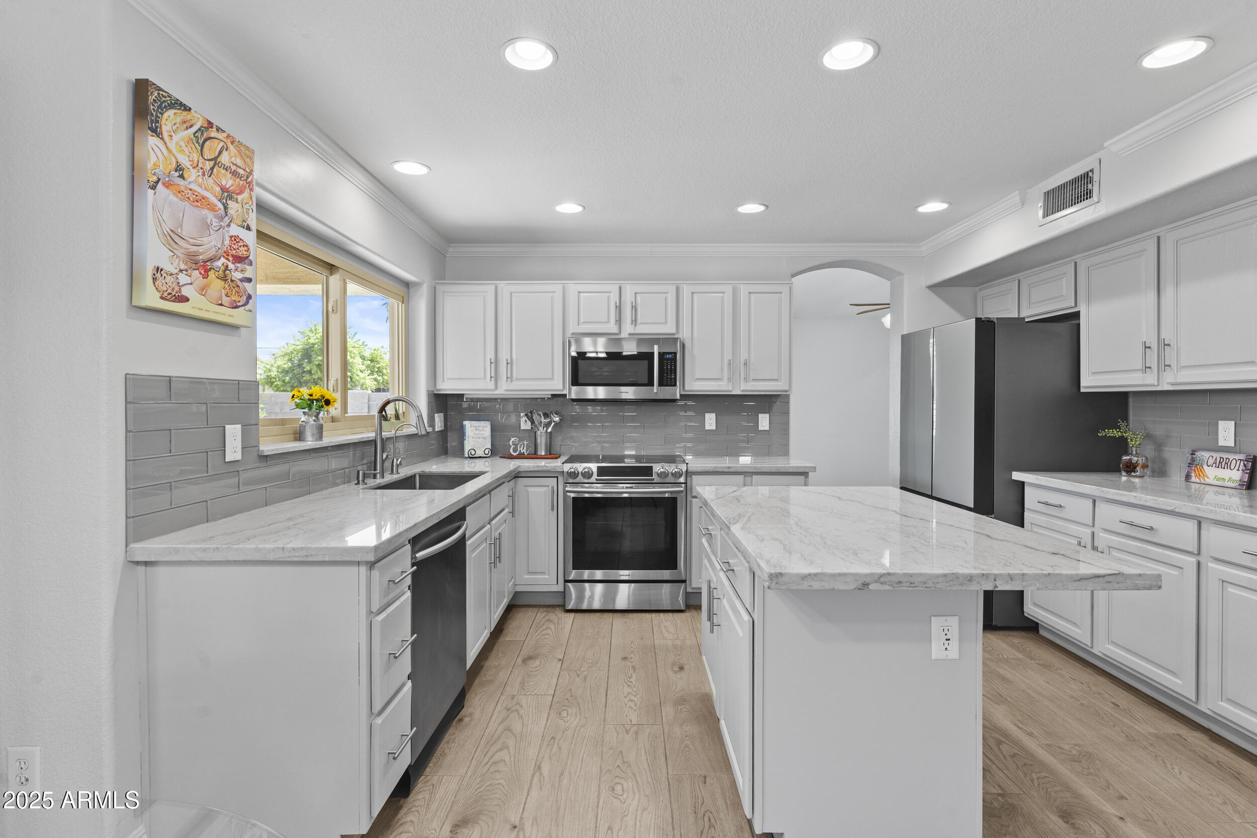 119 S MONTEREY Street