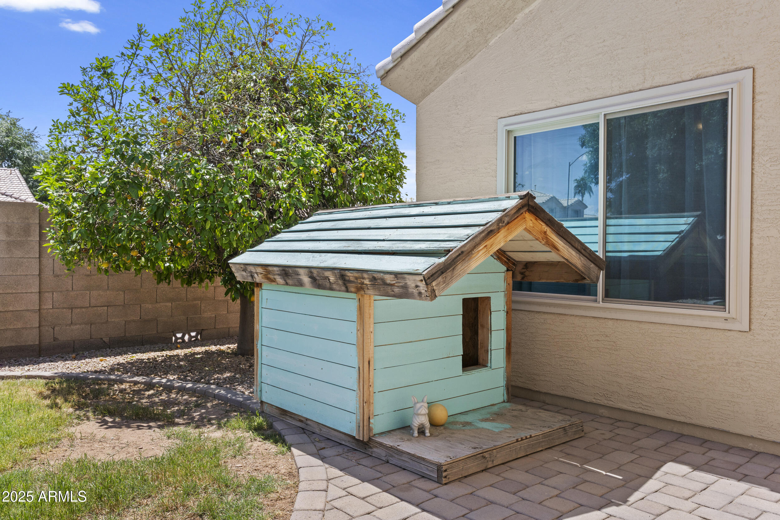 119 S MONTEREY Street