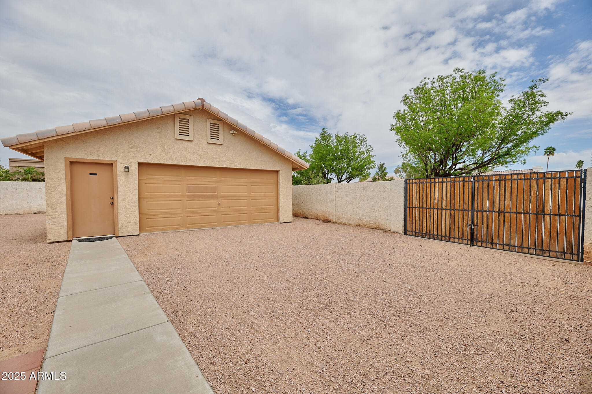 8242 S Kachina Drive