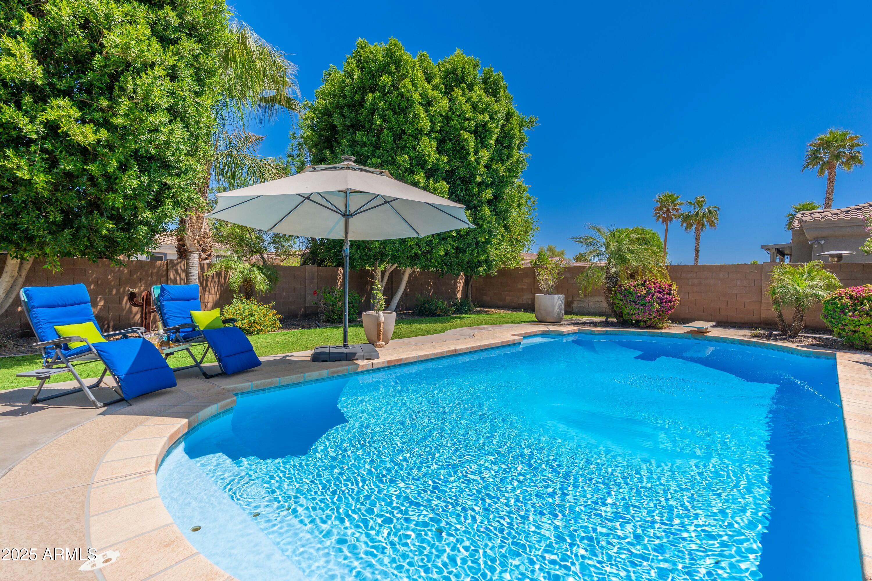 404 E COCONINO Place