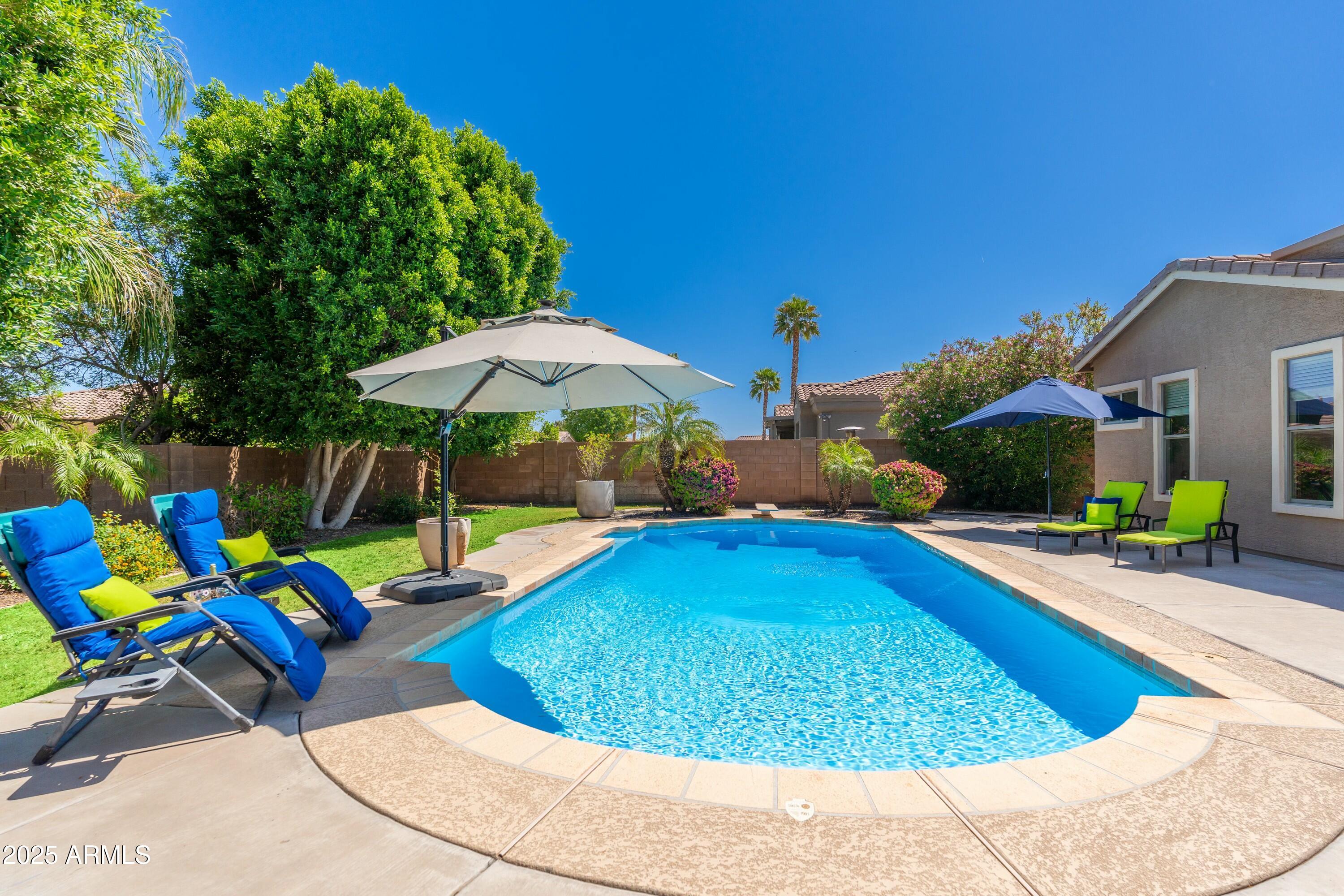 404 E COCONINO Place