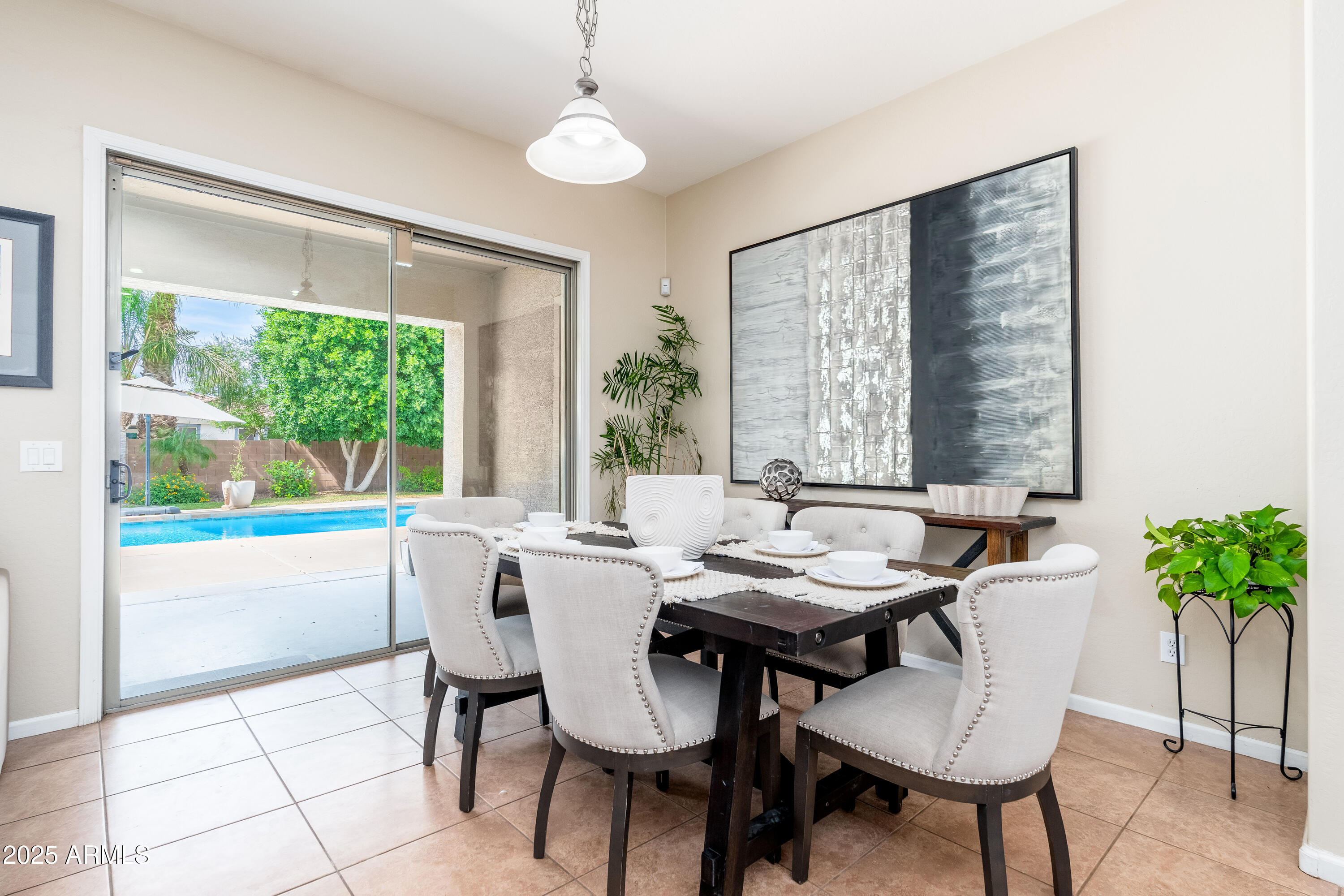 404 E COCONINO Place