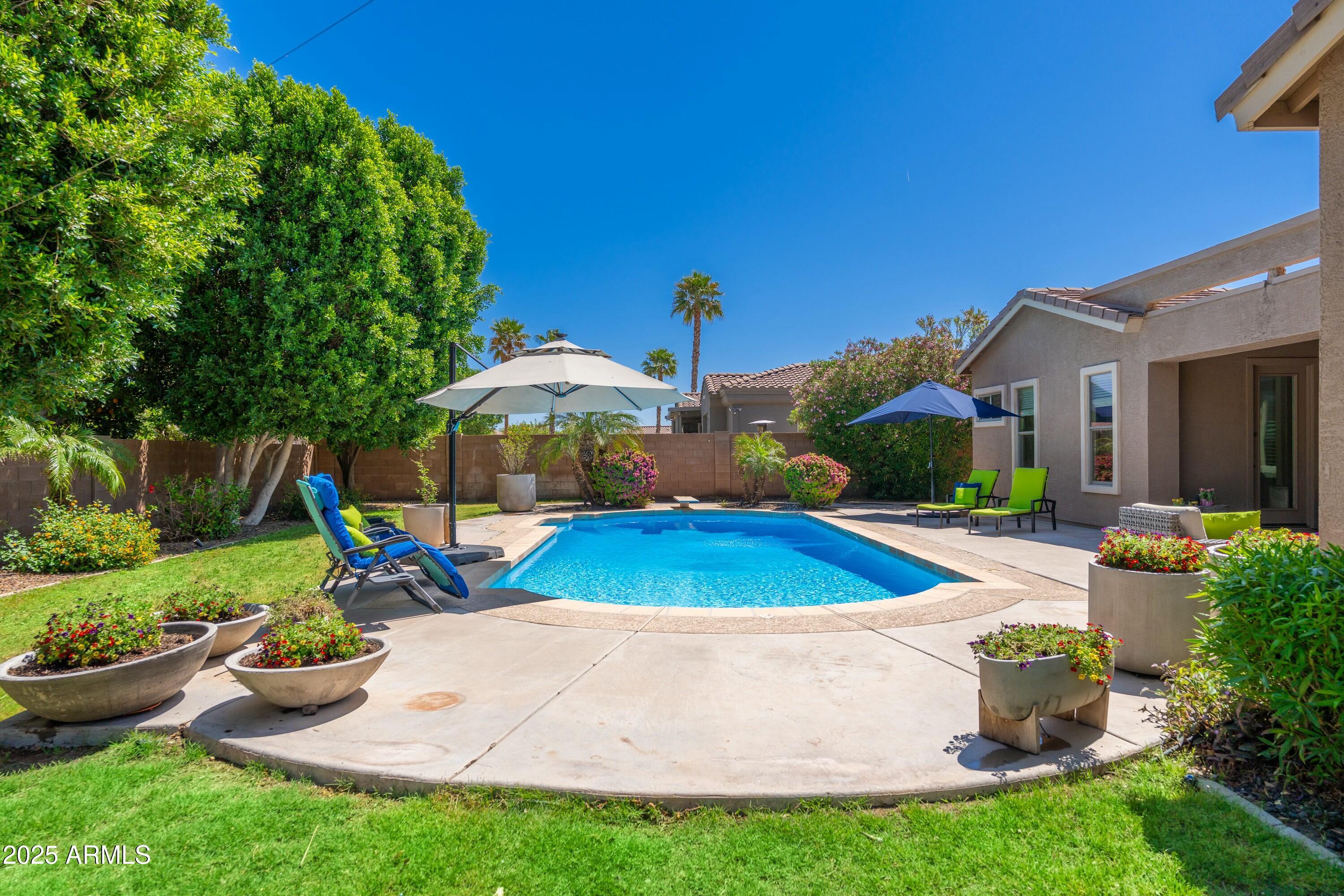 404 E COCONINO Place