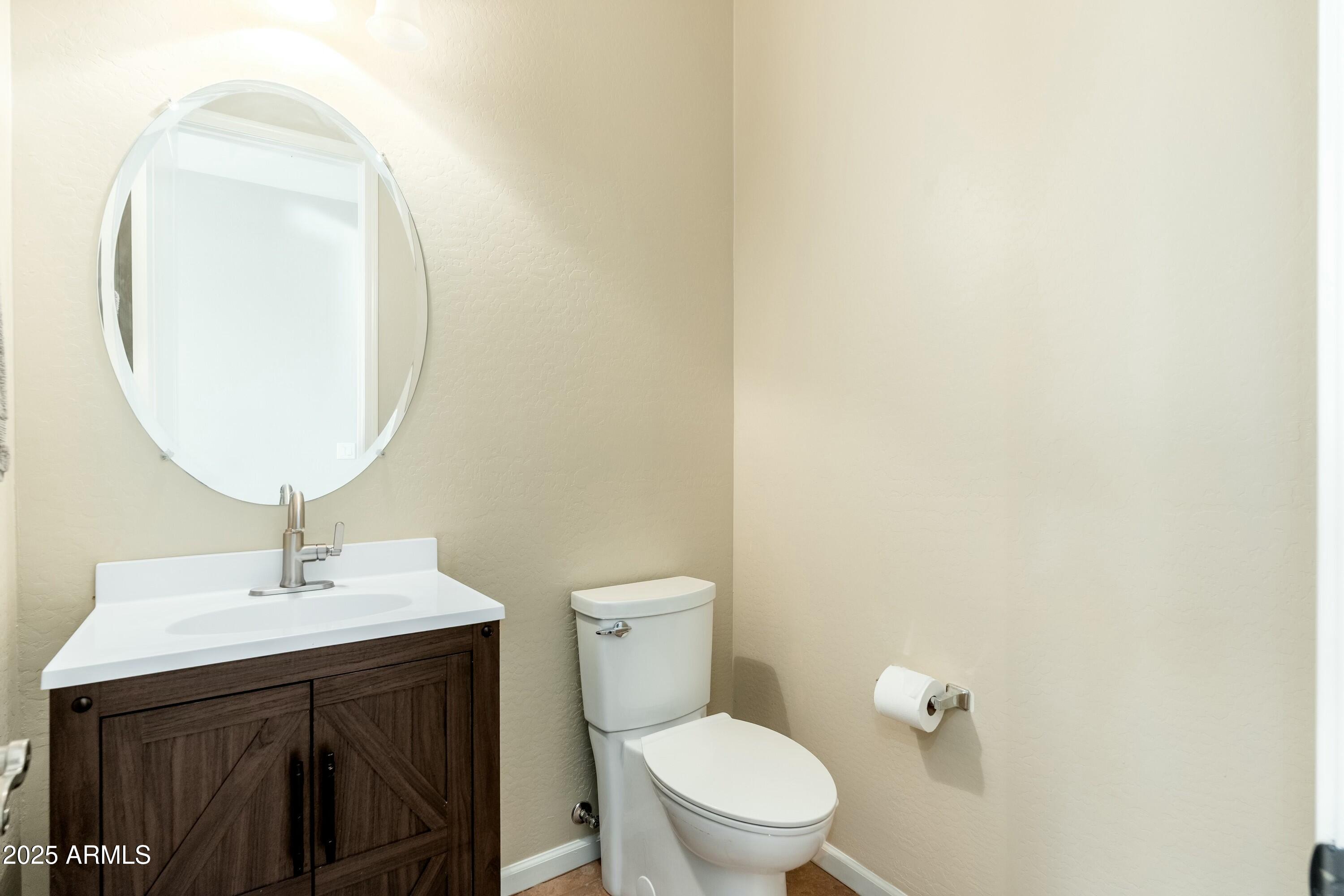 404 E COCONINO Place