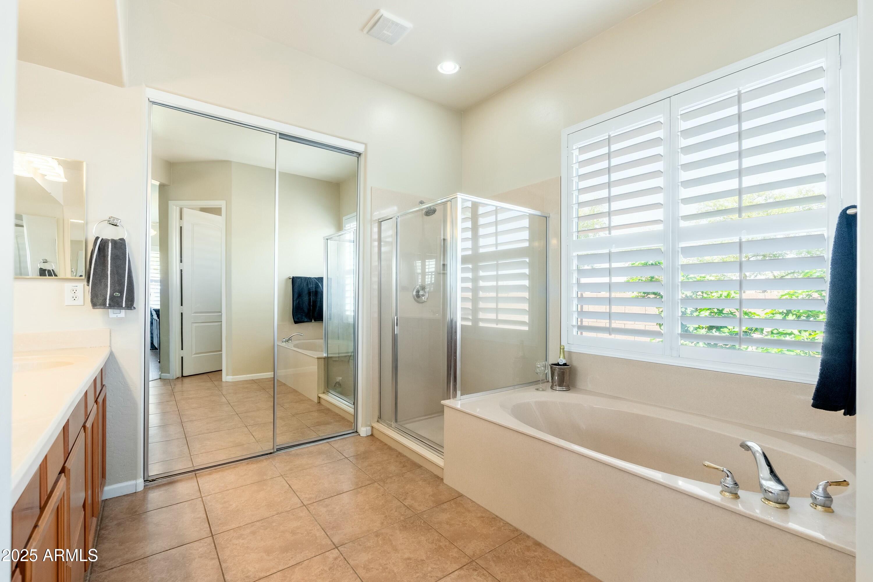 404 E COCONINO Place