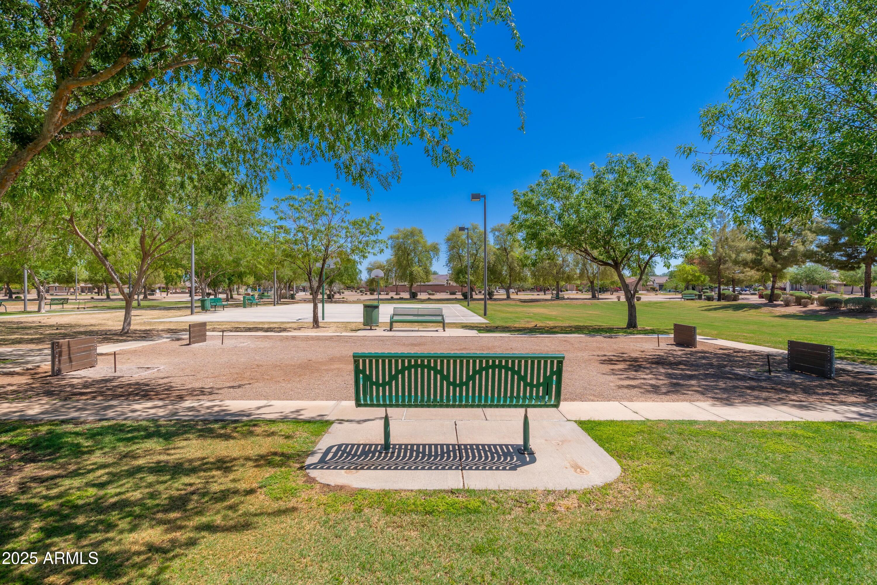 404 E COCONINO Place