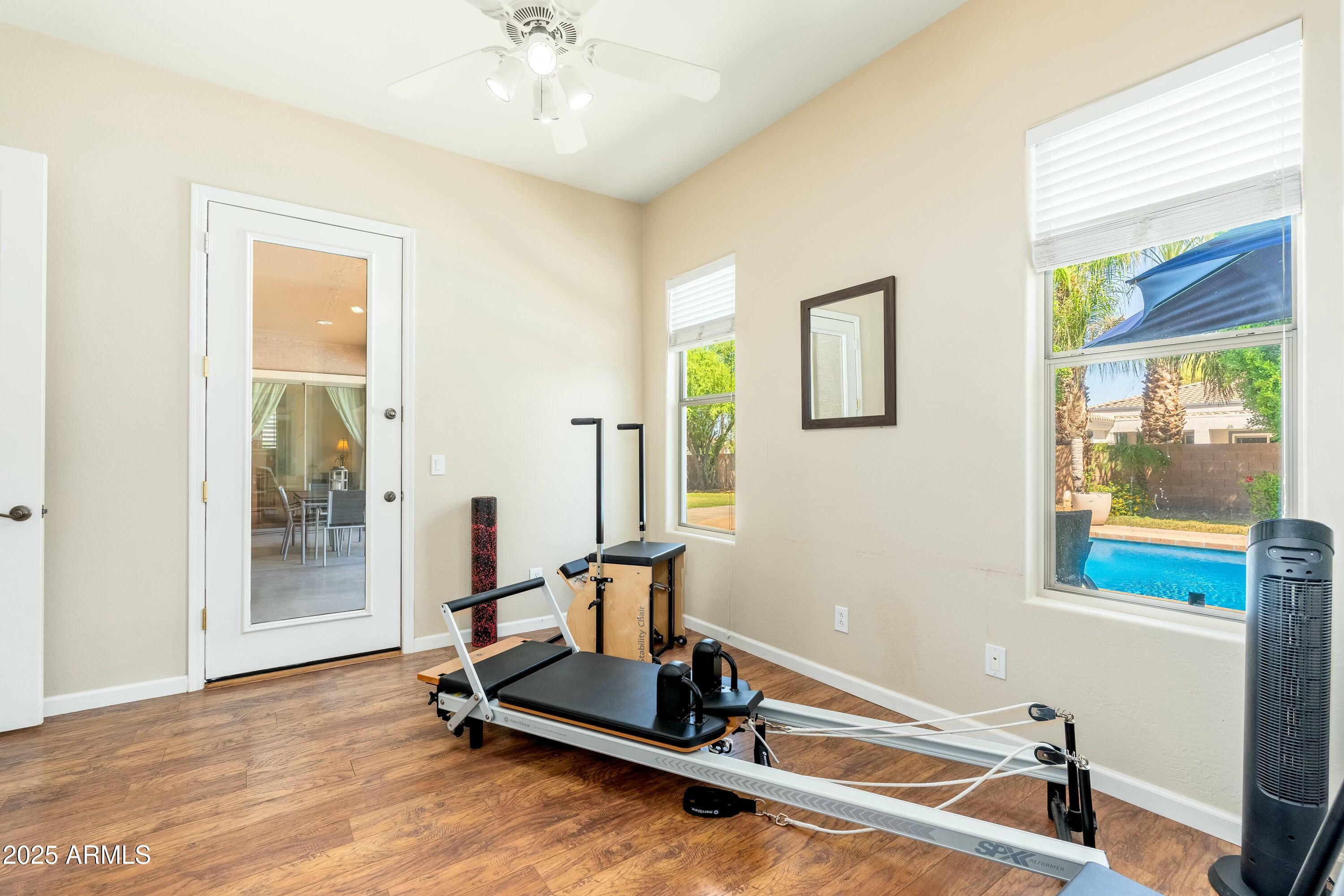 404 E COCONINO Place