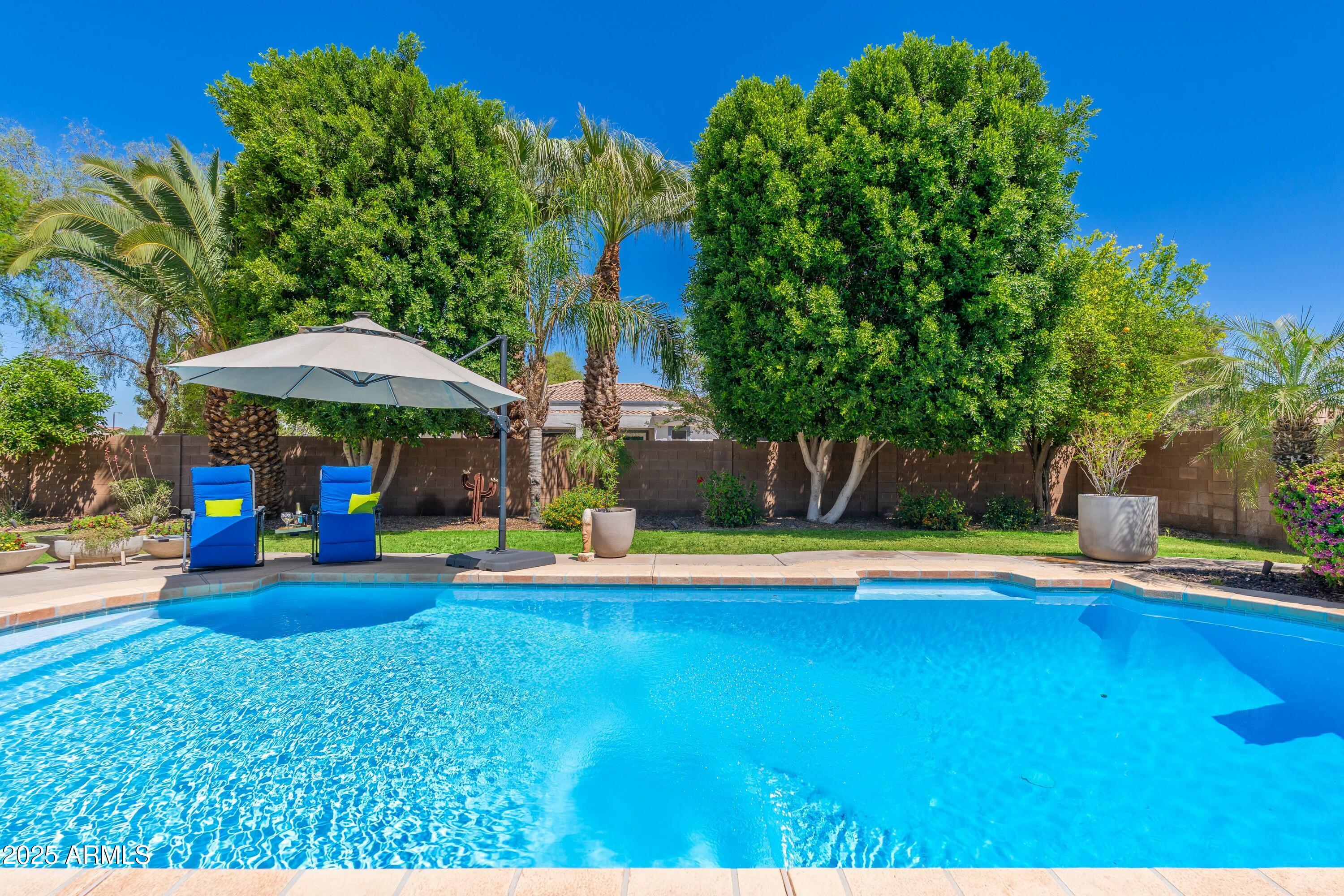 404 E COCONINO Place