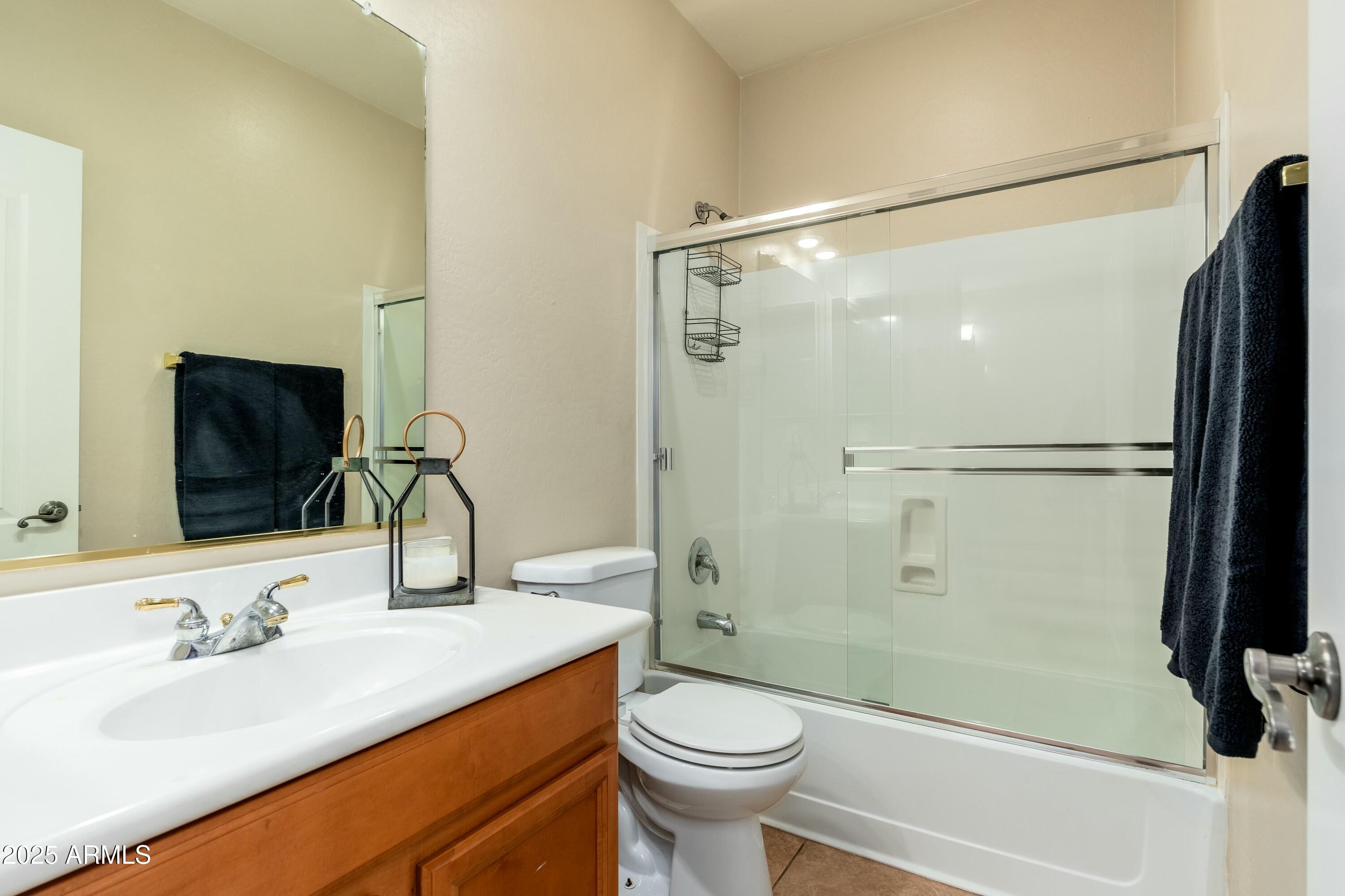 404 E COCONINO Place