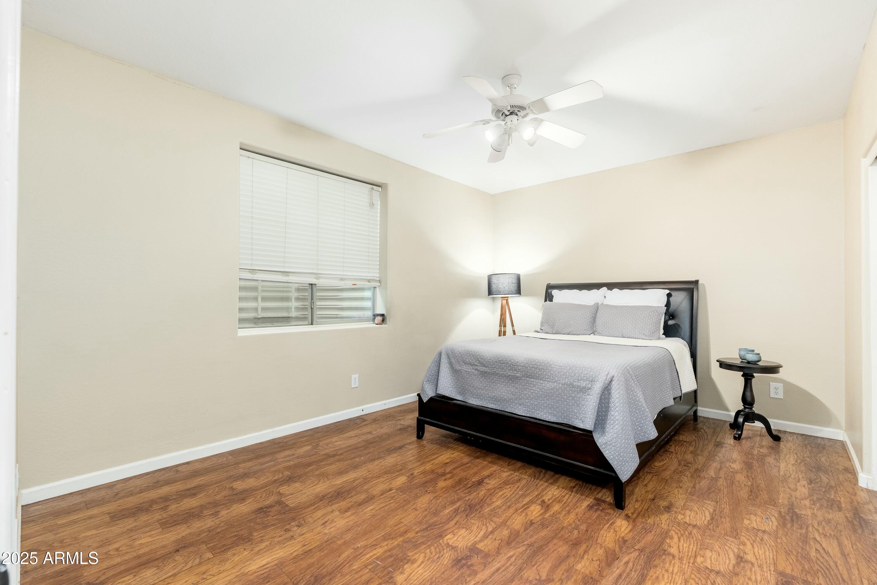 404 E COCONINO Place