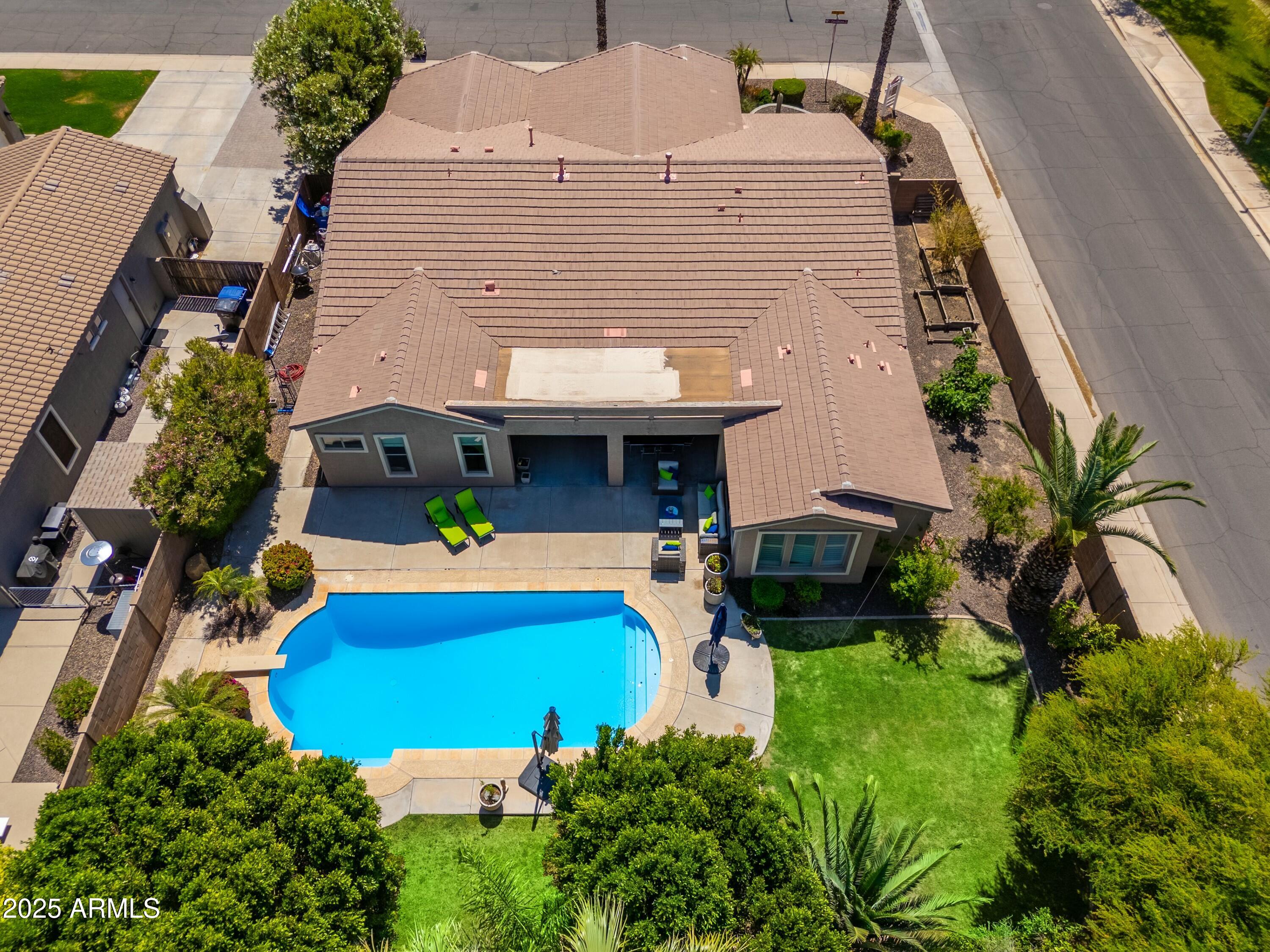 404 E COCONINO Place