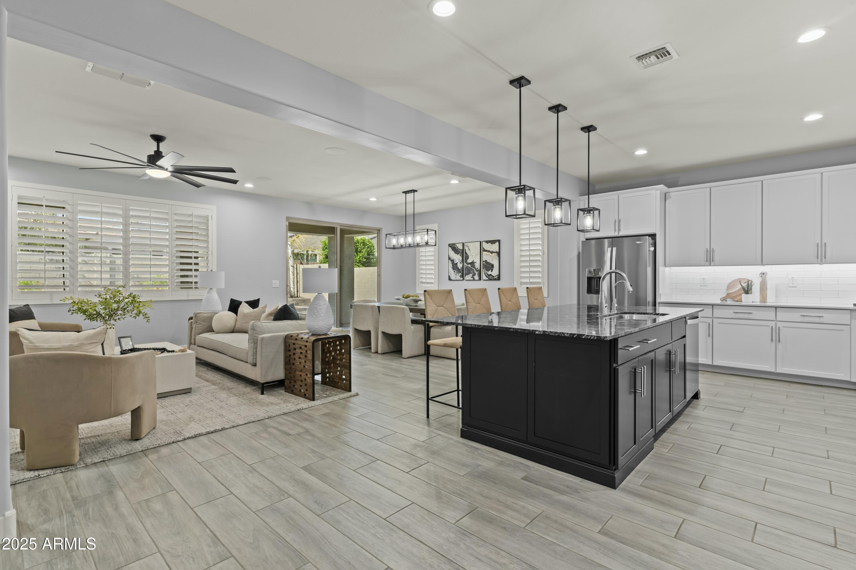 23046 E CAMINA PLATA