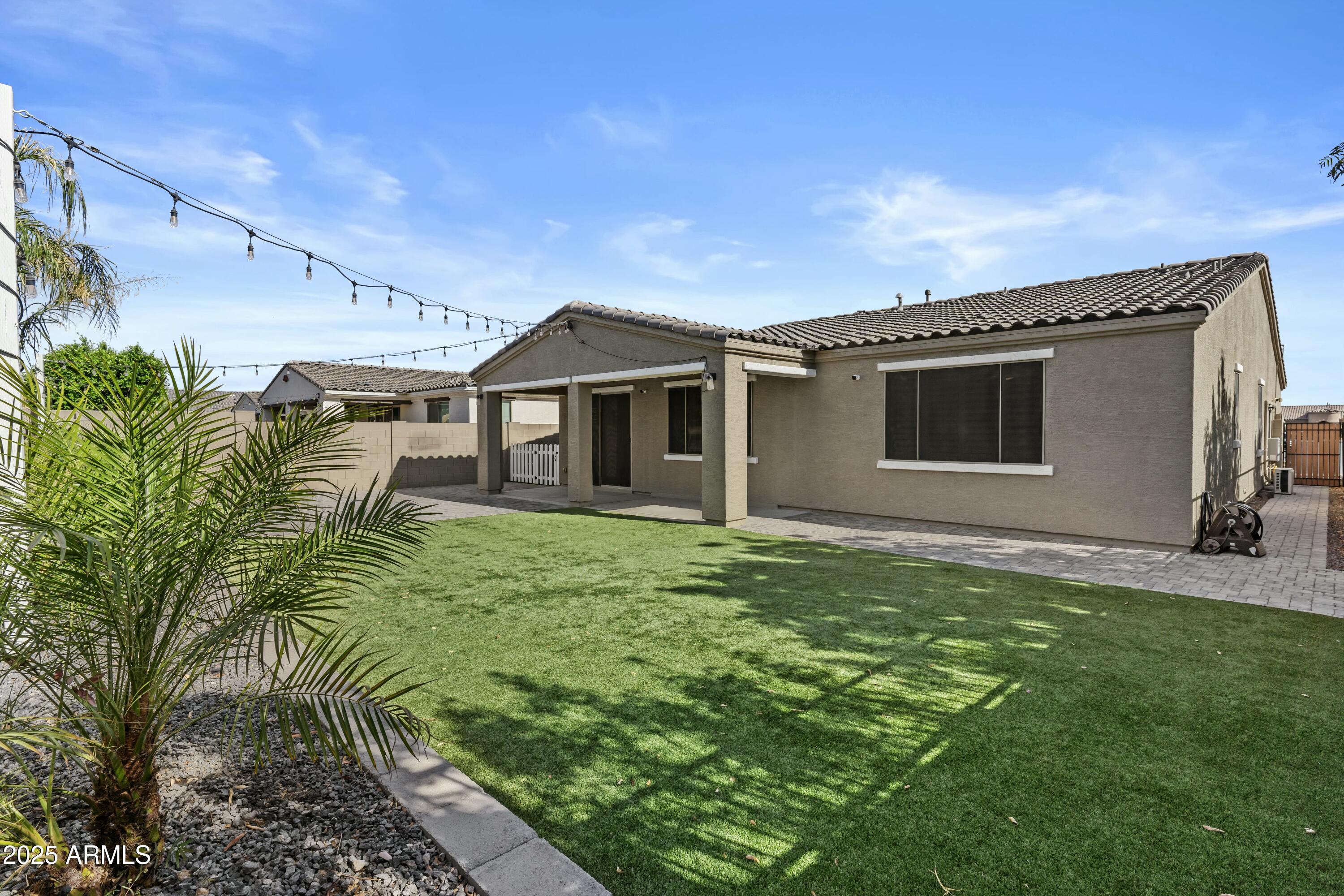 23046 E CAMINA PLATA