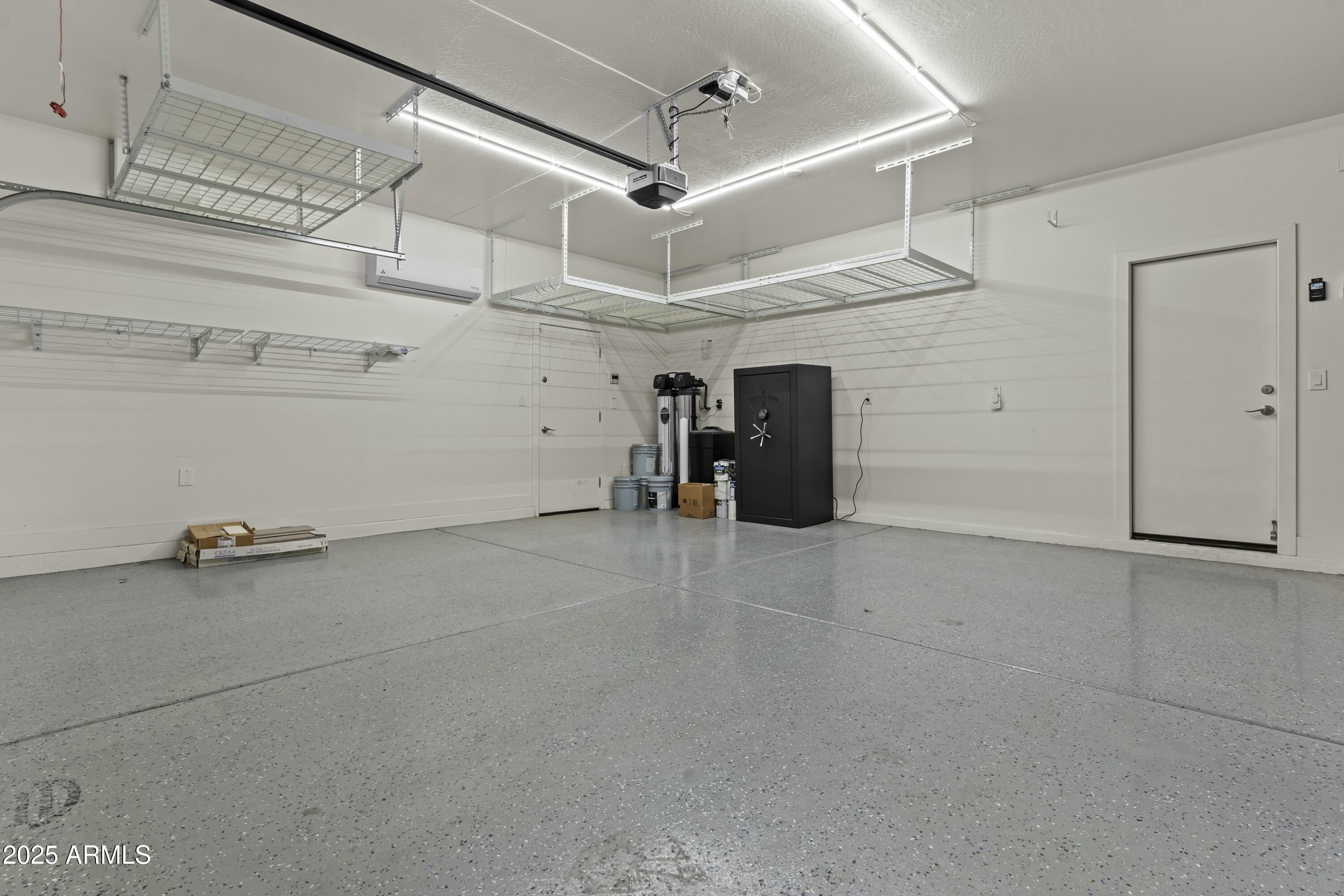 23046 E CAMINA PLATA