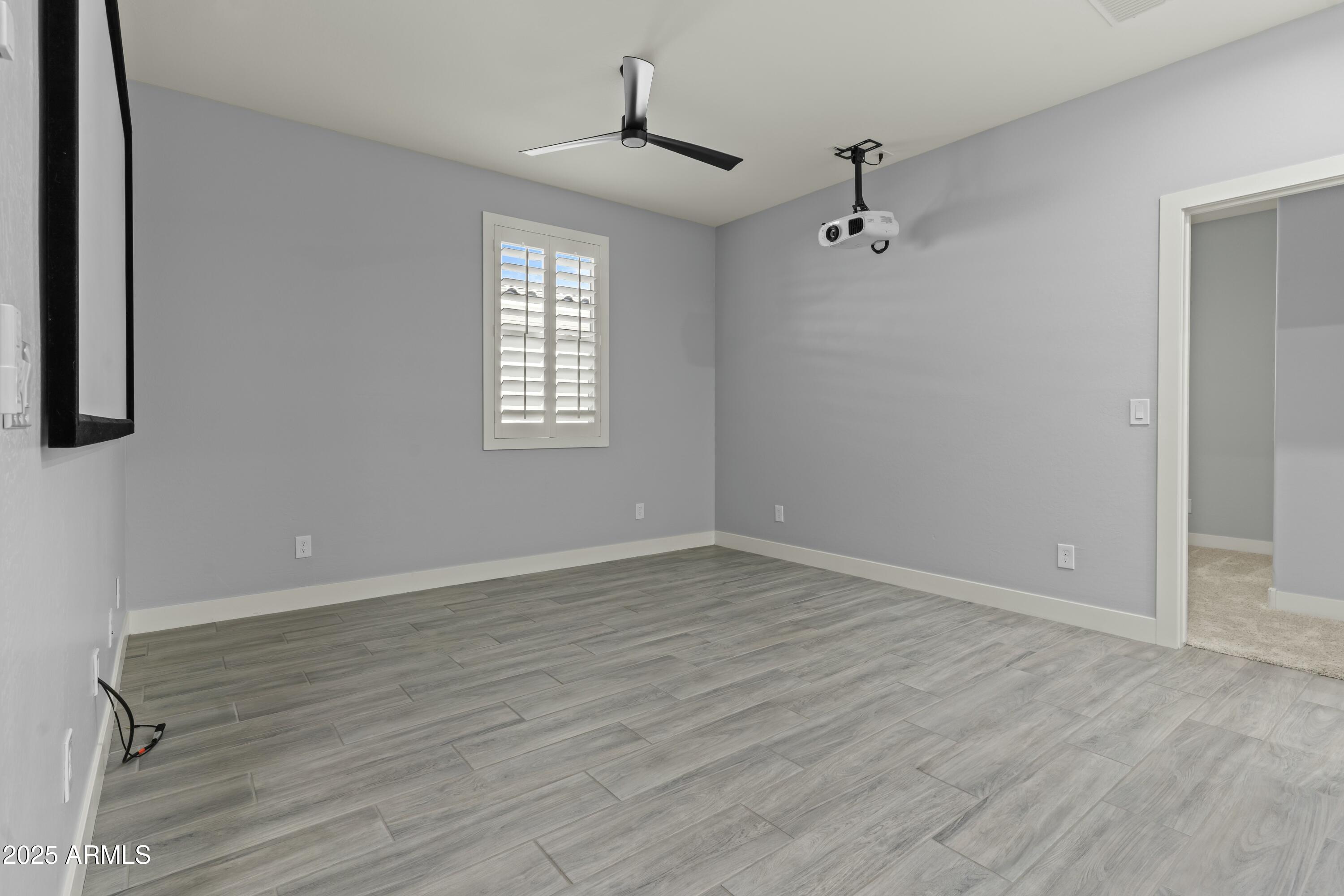 23046 E CAMINA PLATA