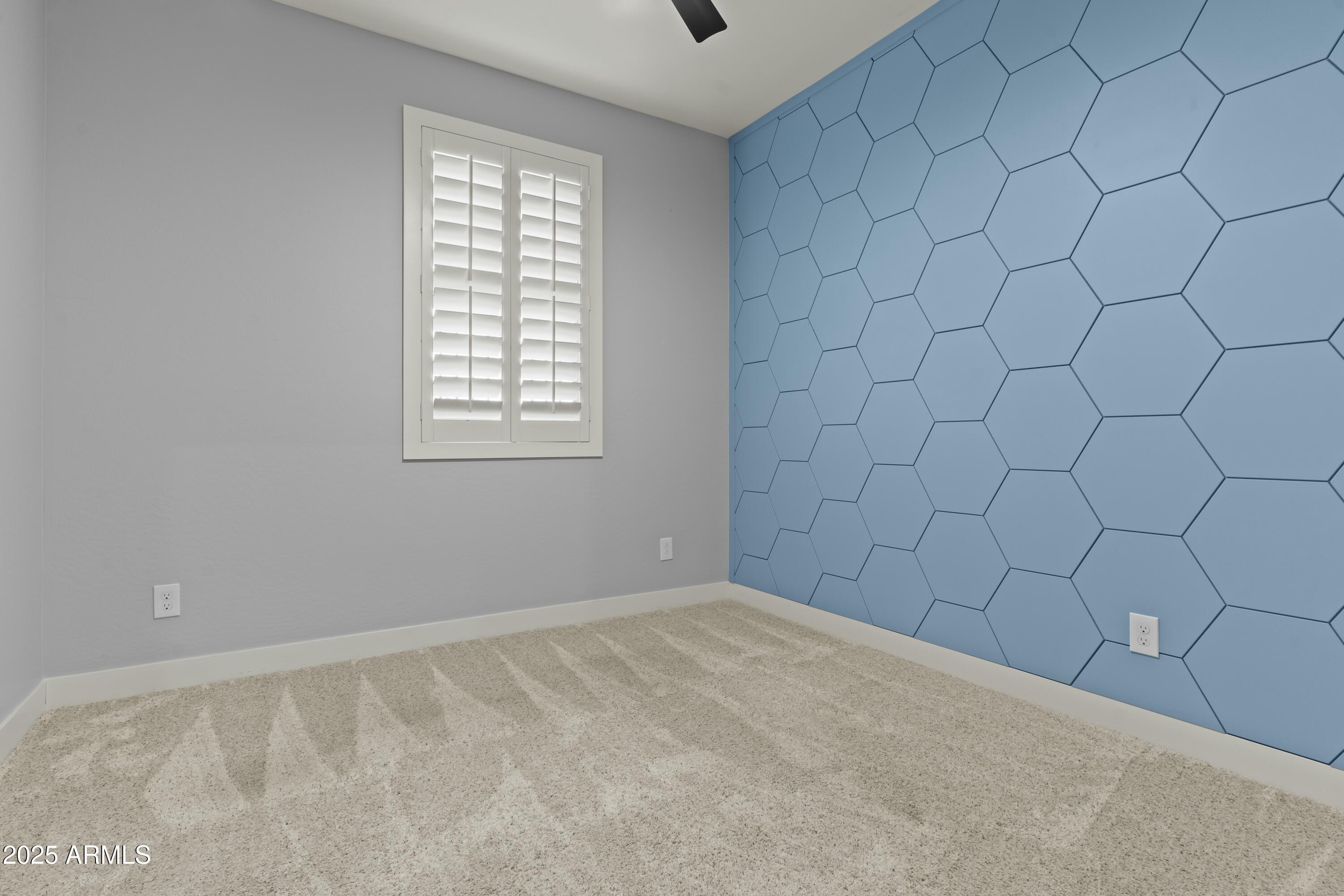 23046 E CAMINA PLATA