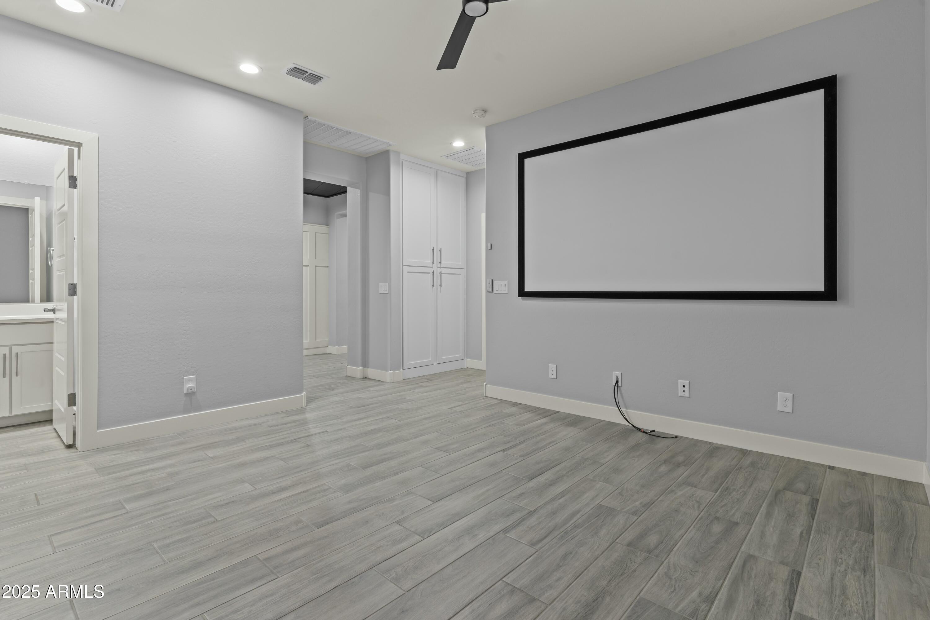 23046 E CAMINA PLATA