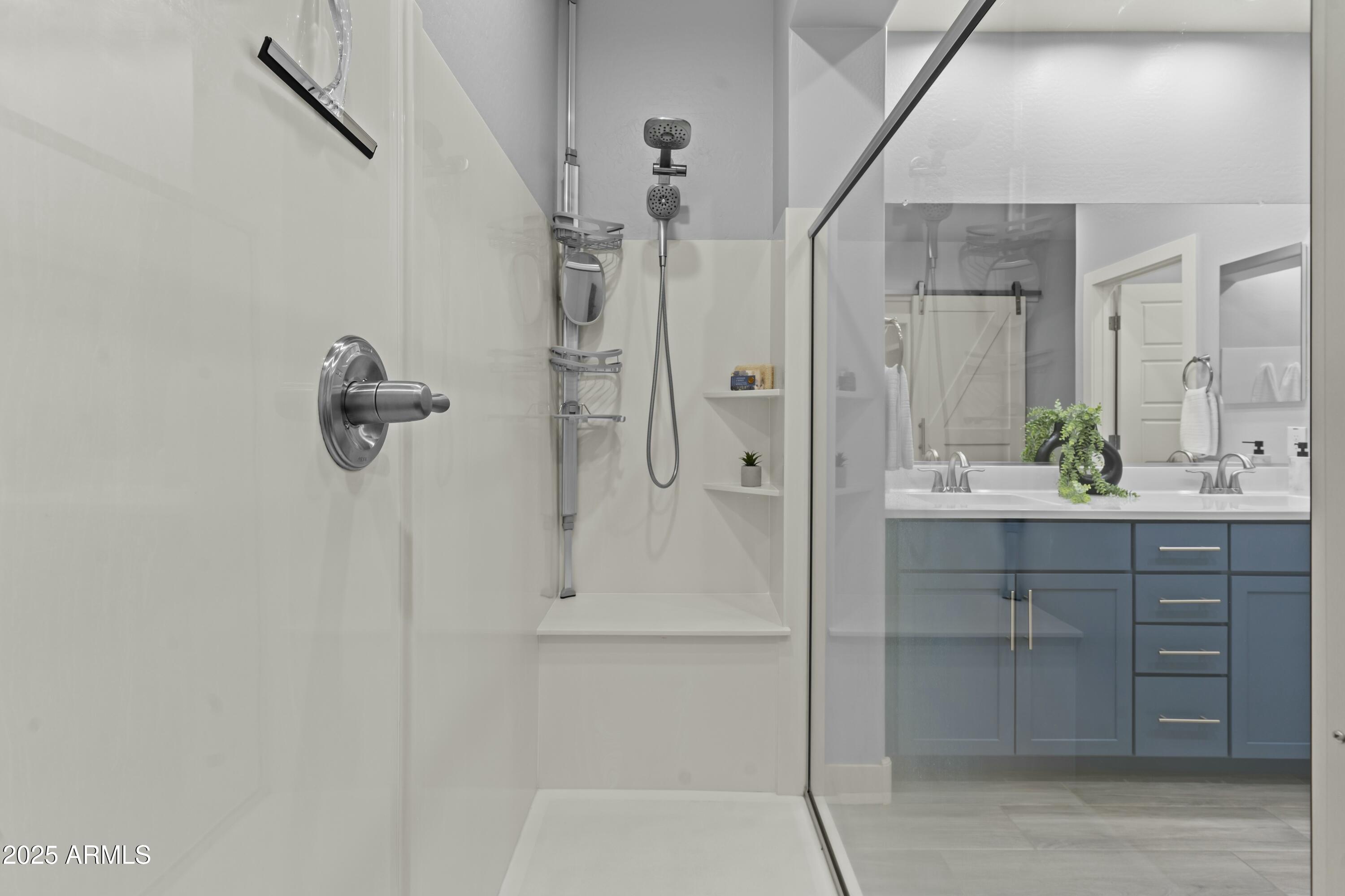 23046 E CAMINA PLATA