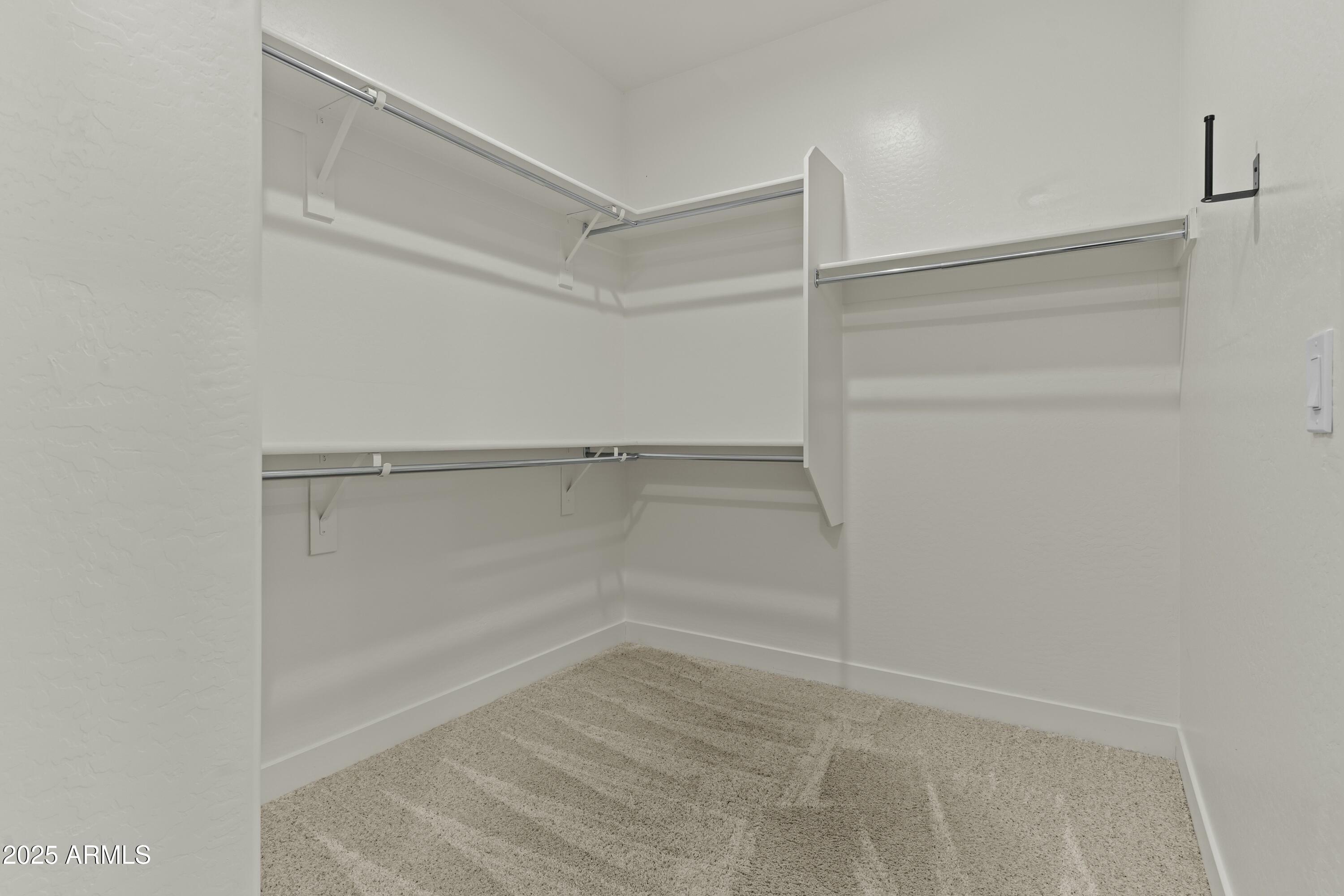 23046 E CAMINA PLATA