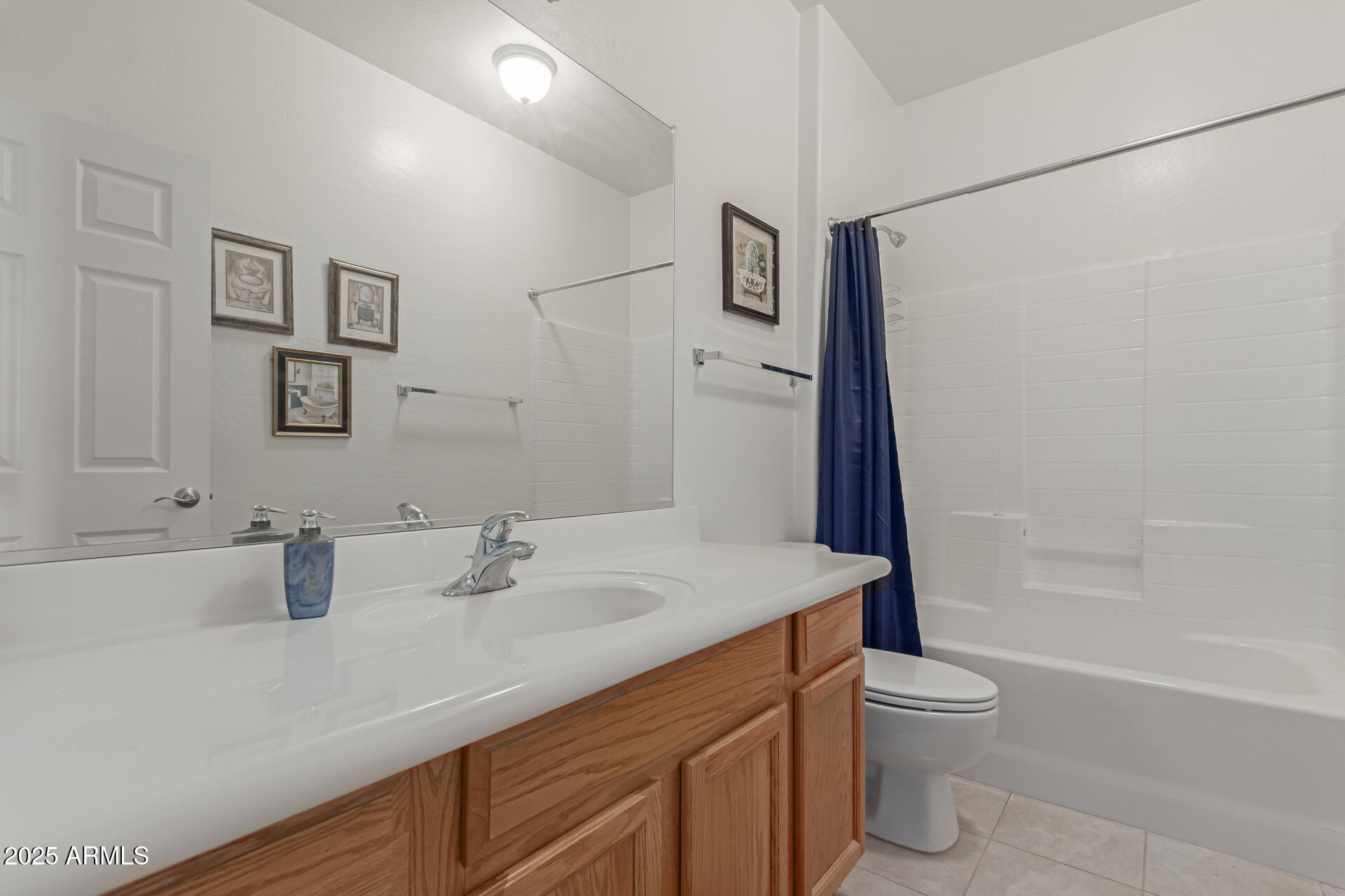 1439 N DESERT WILLOW Street