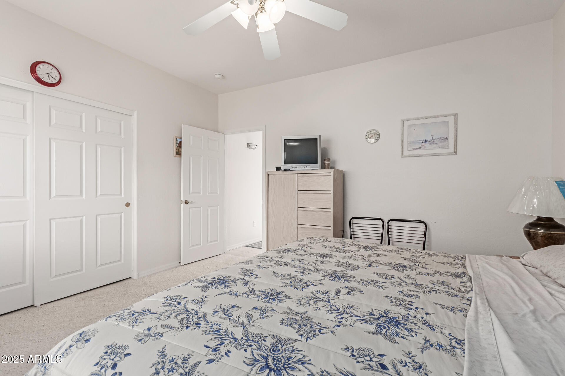 1439 N DESERT WILLOW Street