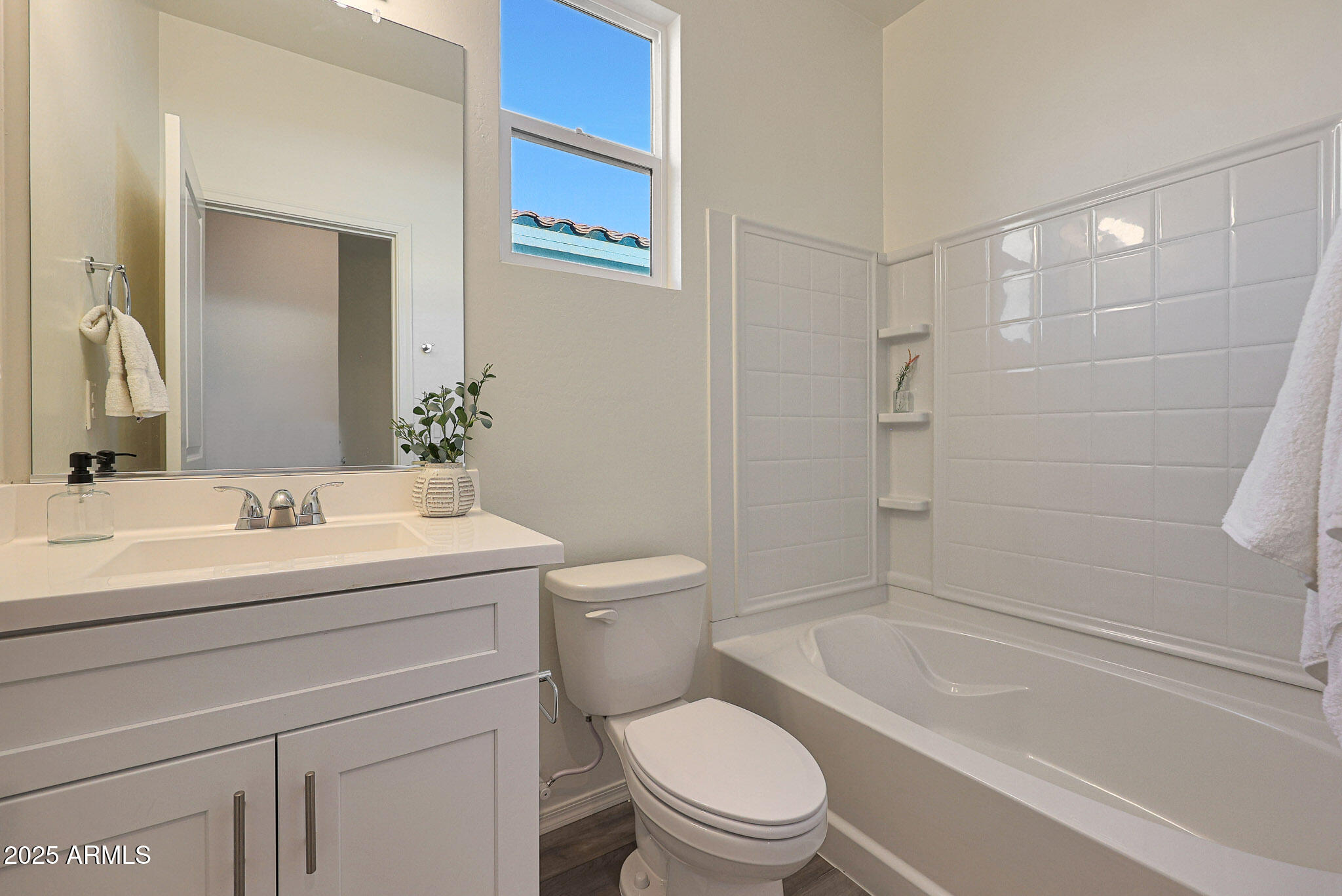 18009 W SAND HILLS Road