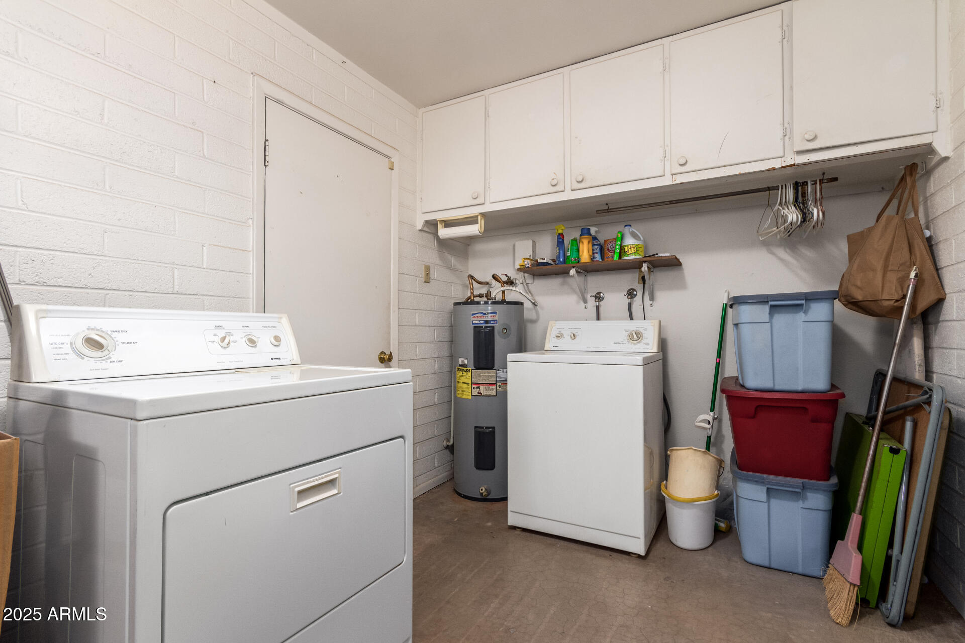 6337 E EVERGREEN Street