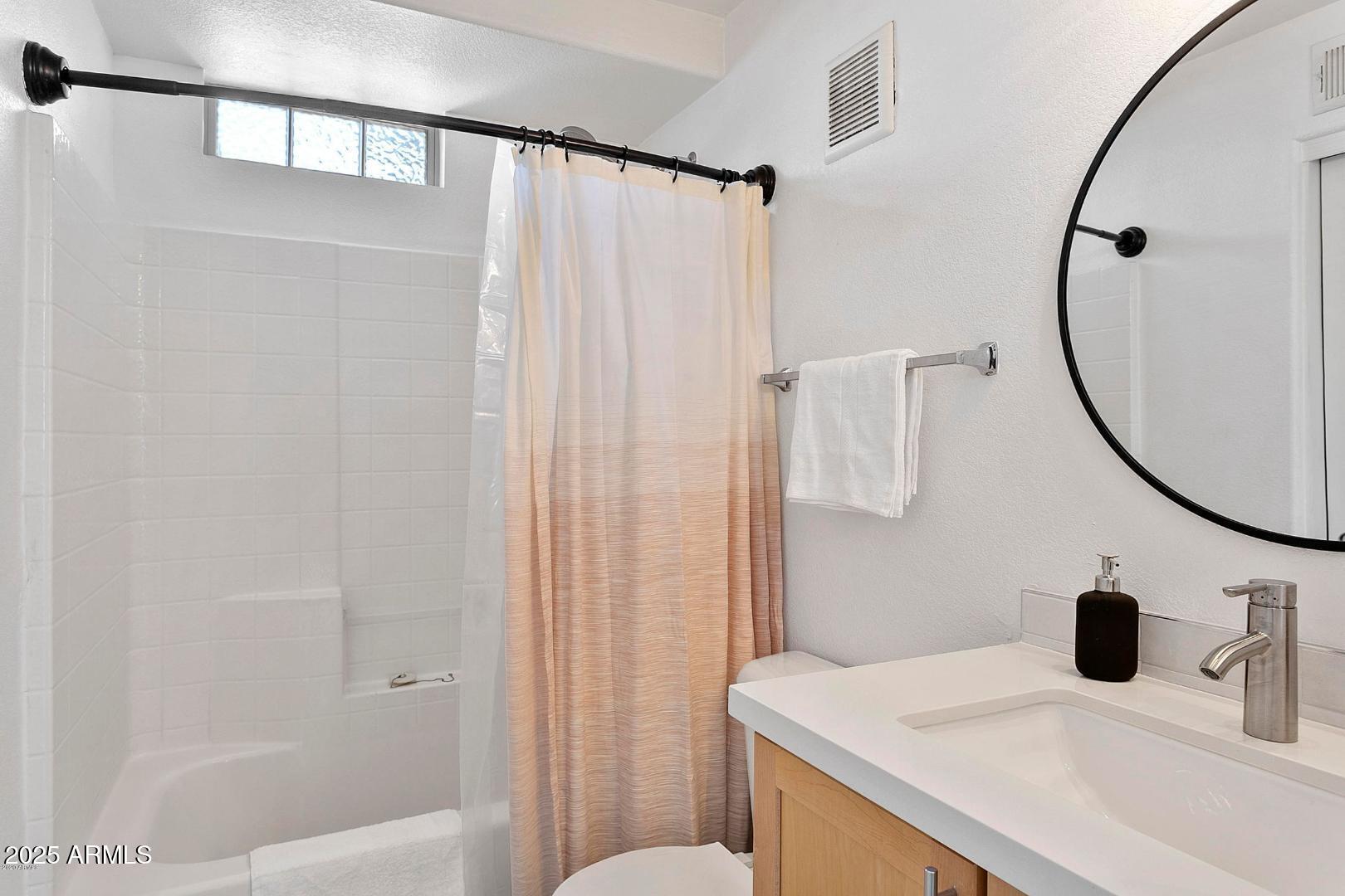 2401 E RIO SALADO Parkway, 1043