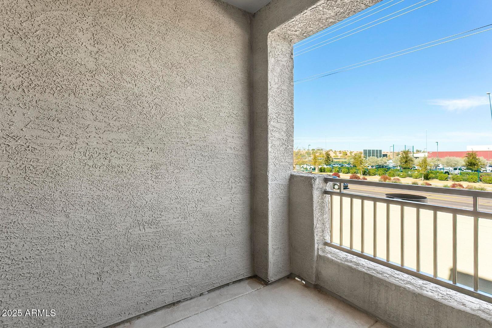 2401 E RIO SALADO Parkway, 1043