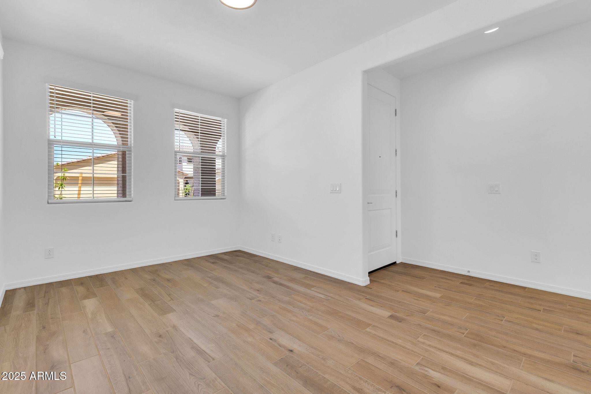 10917 E TIBURON Avenue