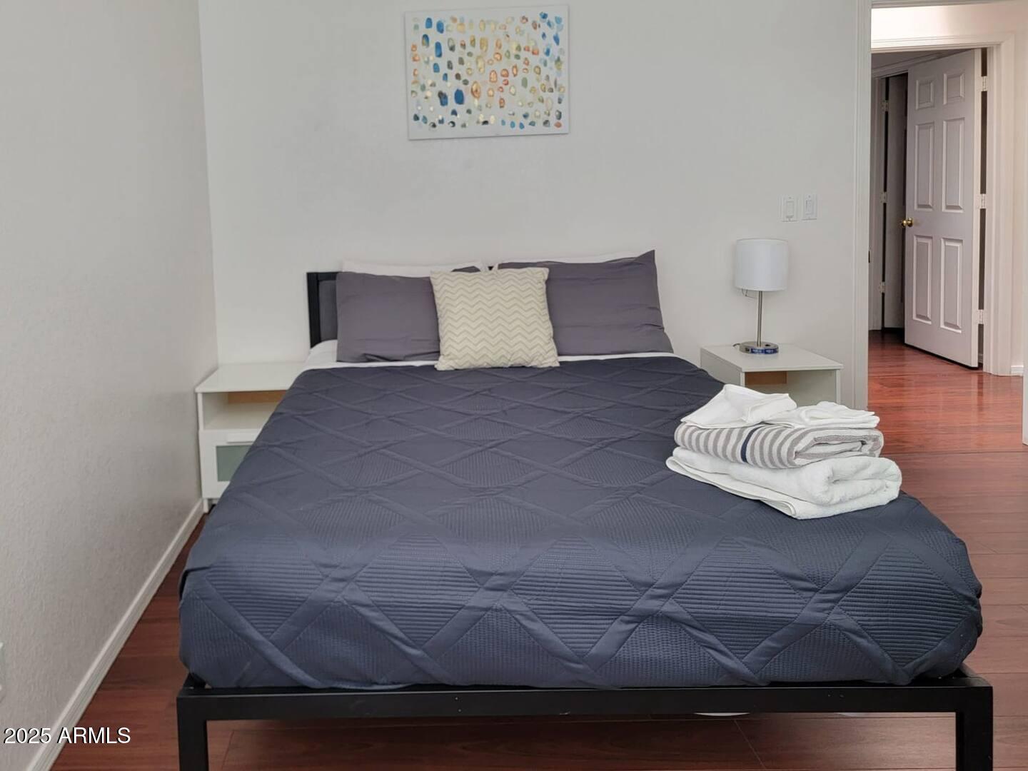 222 S SYCAMORE Place