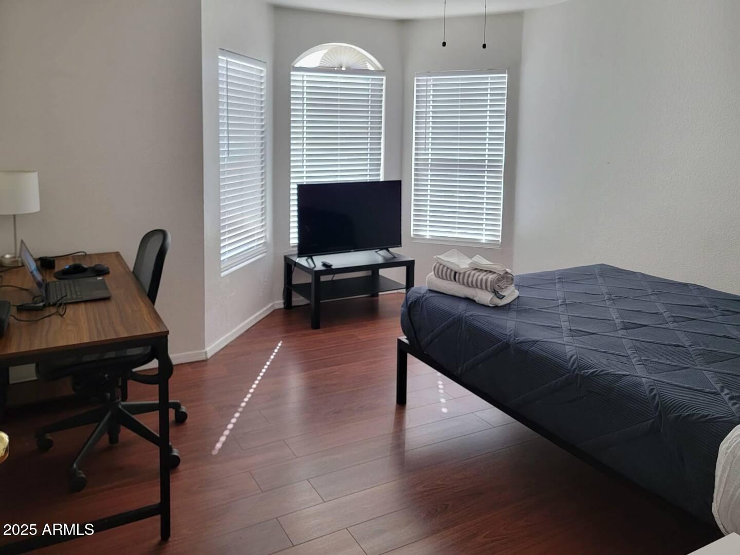 222 S SYCAMORE Place