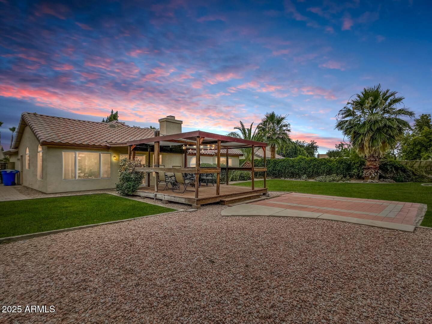 222 S SYCAMORE Place