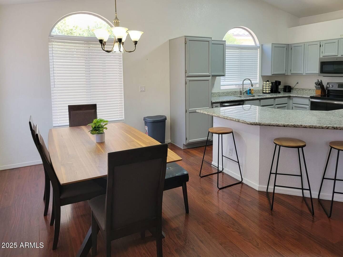 222 S SYCAMORE Place