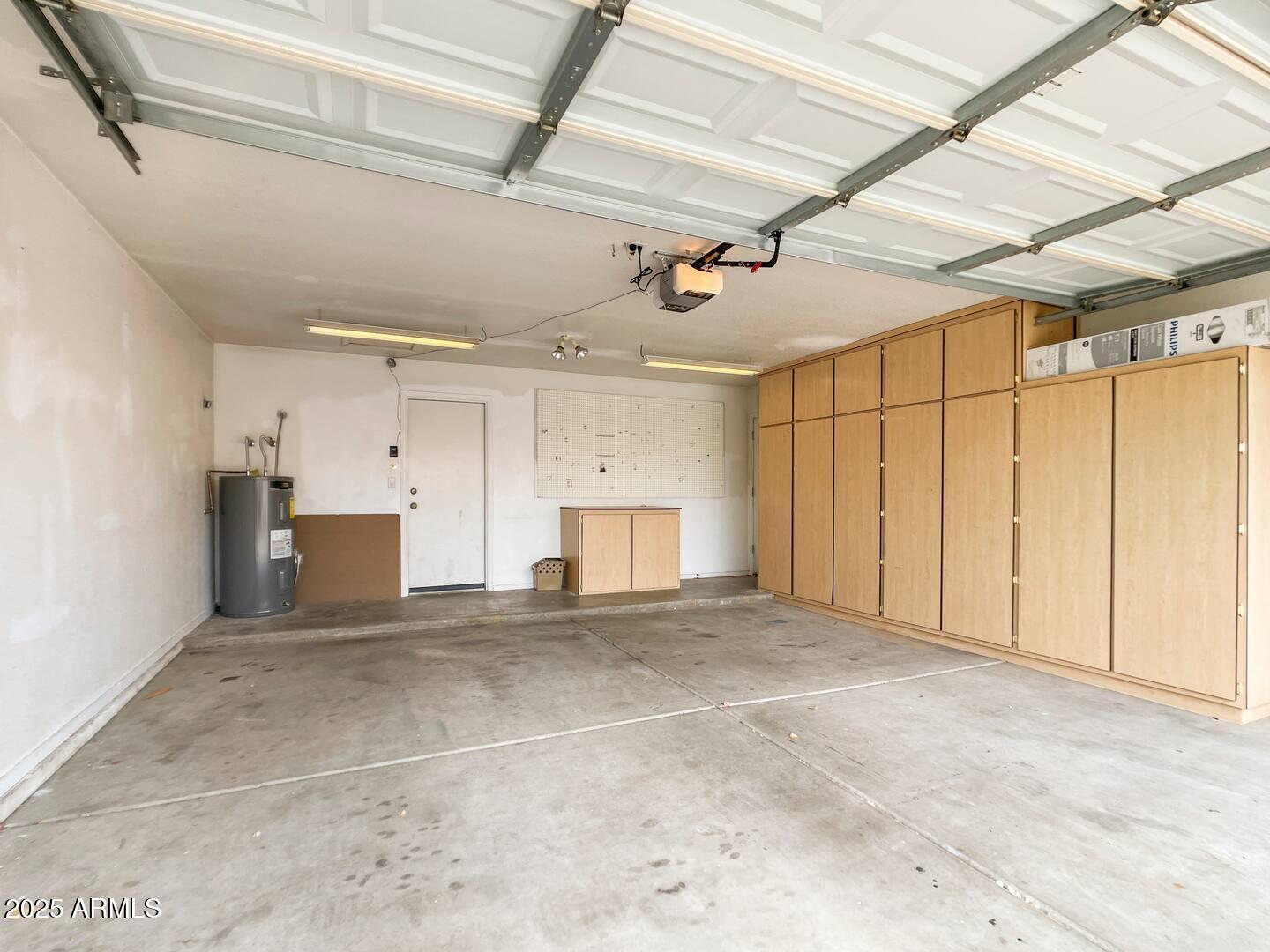 222 S SYCAMORE Place