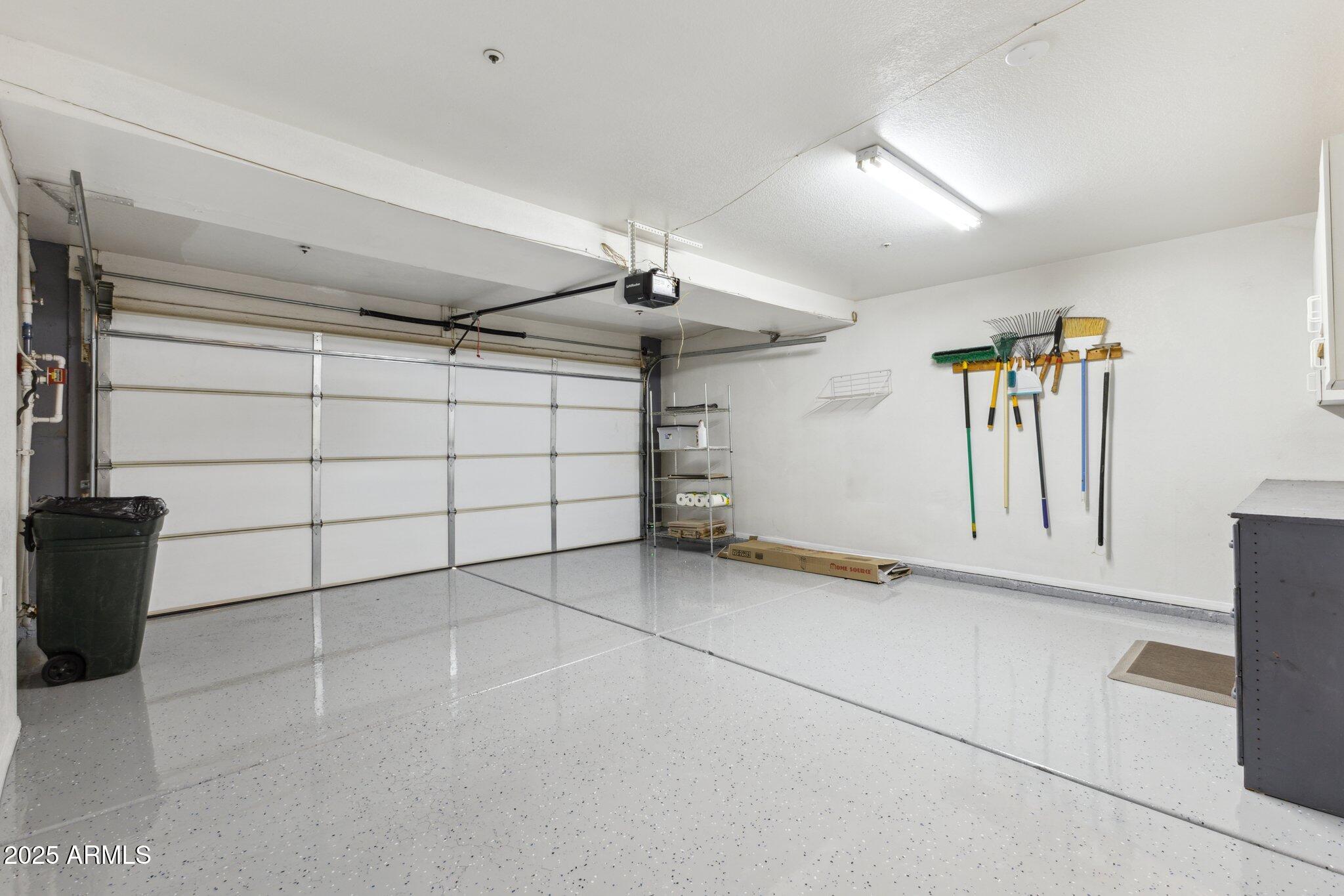 1114 W WINDJAMMER Drive