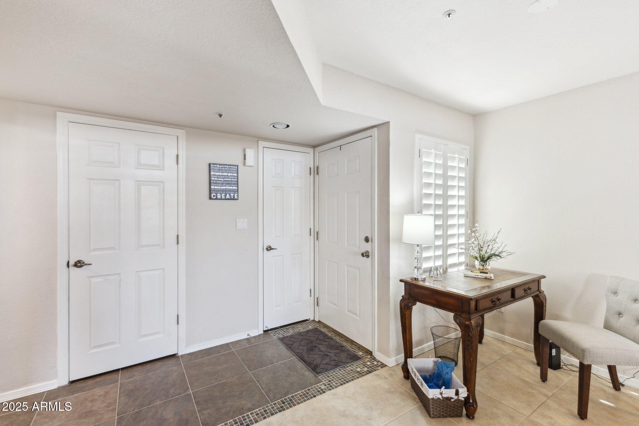 1114 W WINDJAMMER Drive